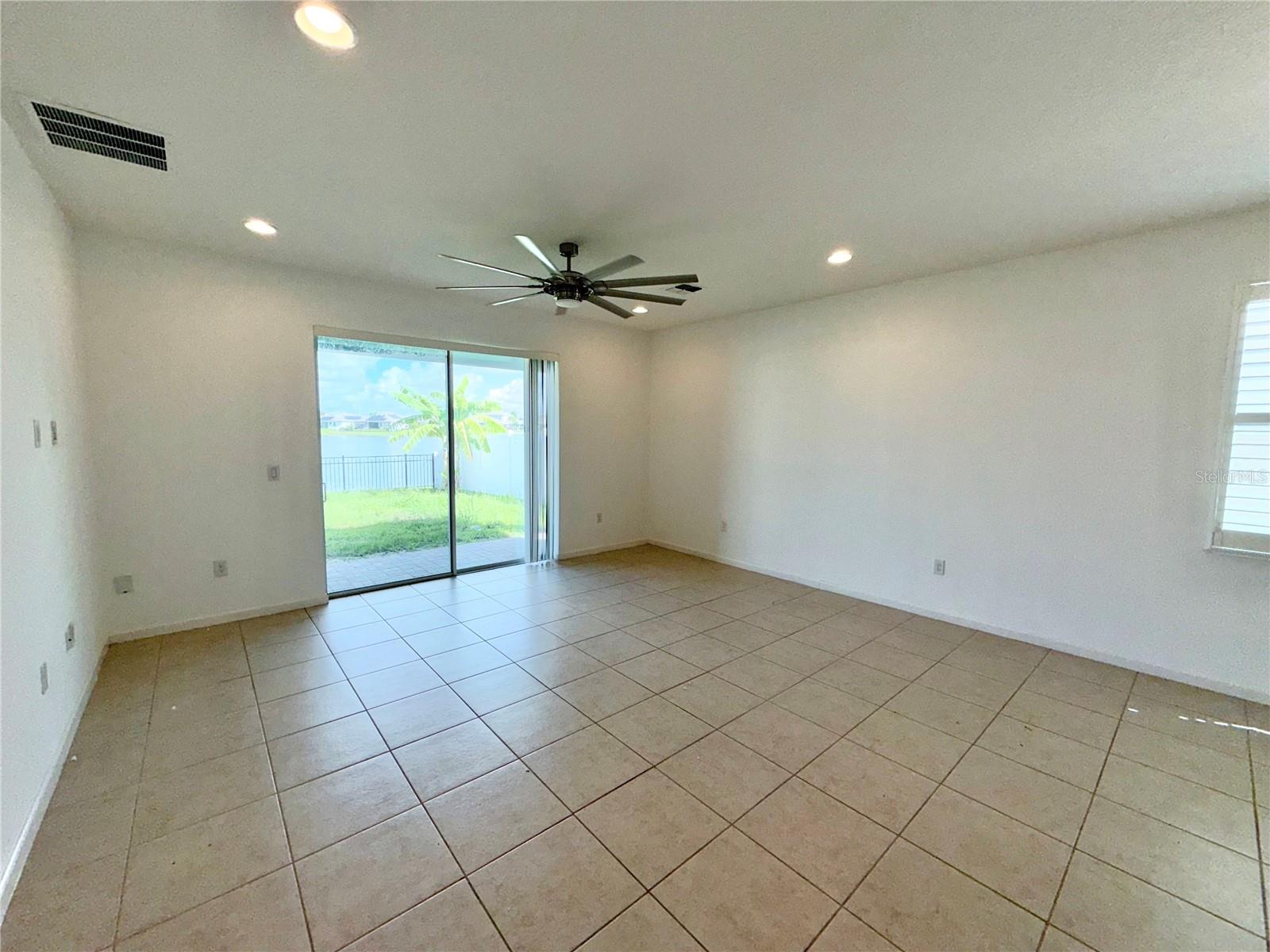 2240 Rush Bay Way Property Photo 11