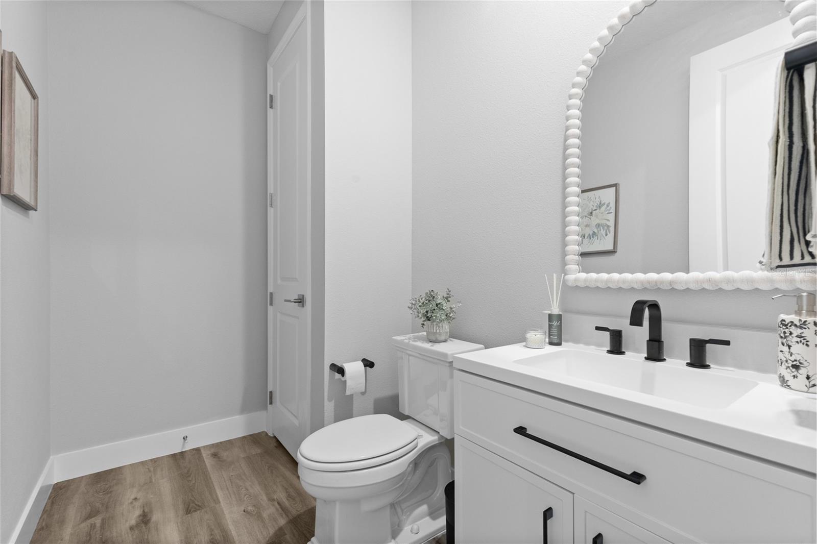 2205 Broadbrook Dr Property Photo 23
