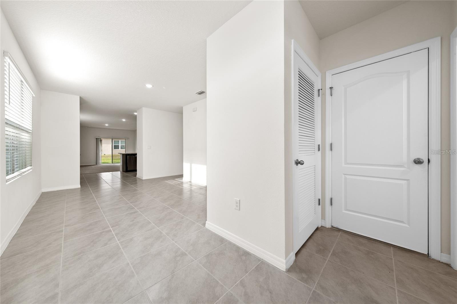 2667 Swooping Sparrow Dr Property Photo 5