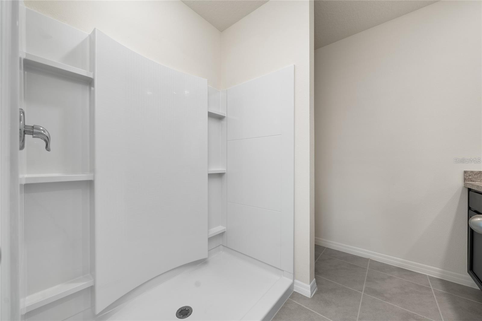 2667 Swooping Sparrow Dr Property Photo 11