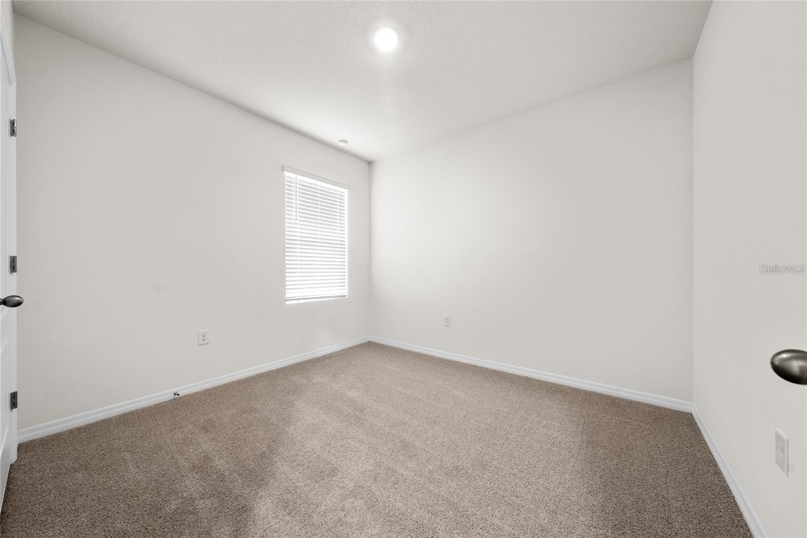 2667 Swooping Sparrow Dr Property Photo 16