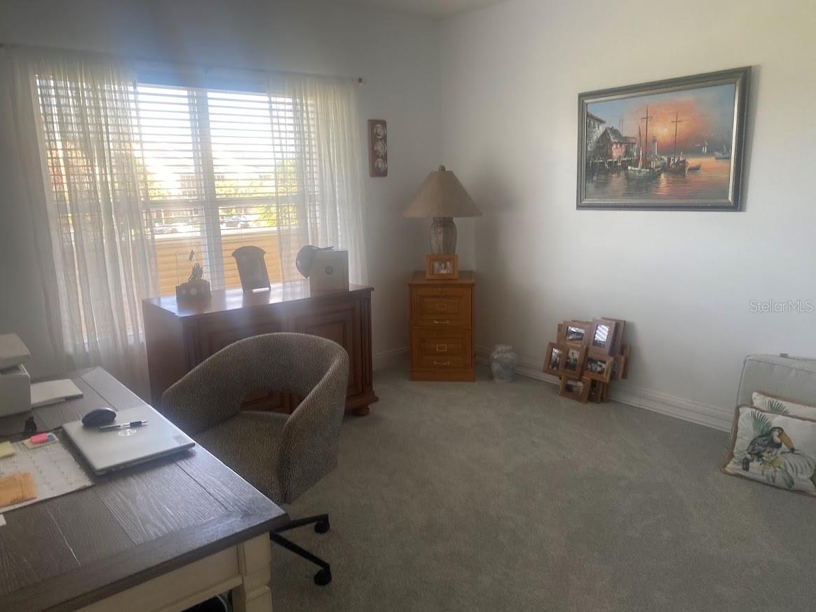 O6433900 Property Photo 16