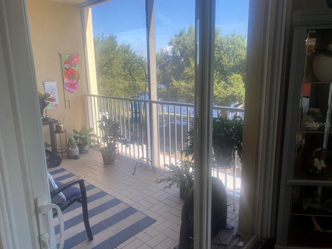 O6433900 Property Photo 21