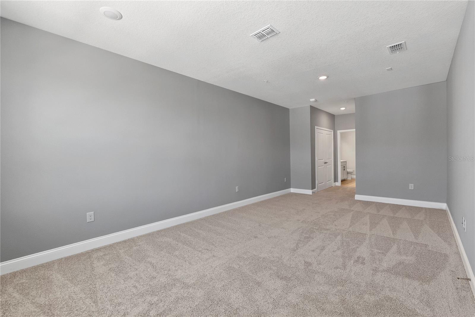 7557 Laureate Blvd #6401 Property Photo 35