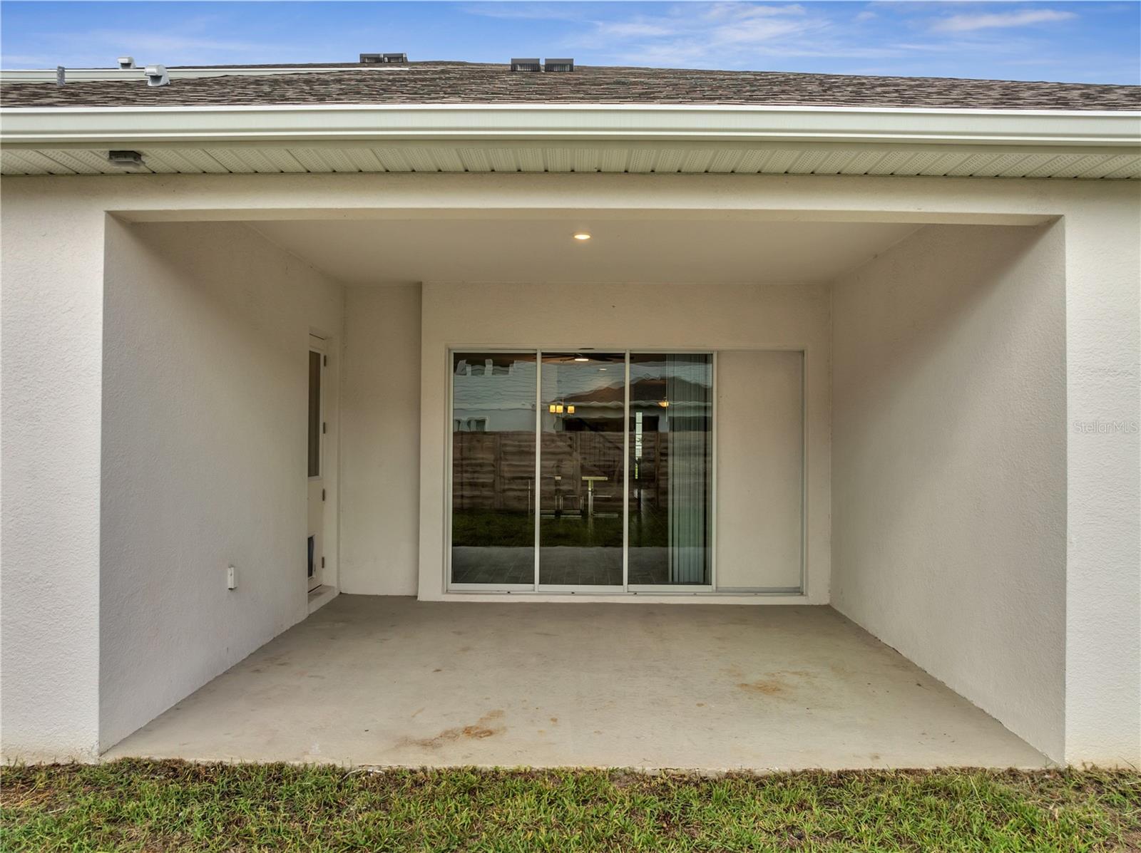 19062 Blueleaf St Property Photo 10
