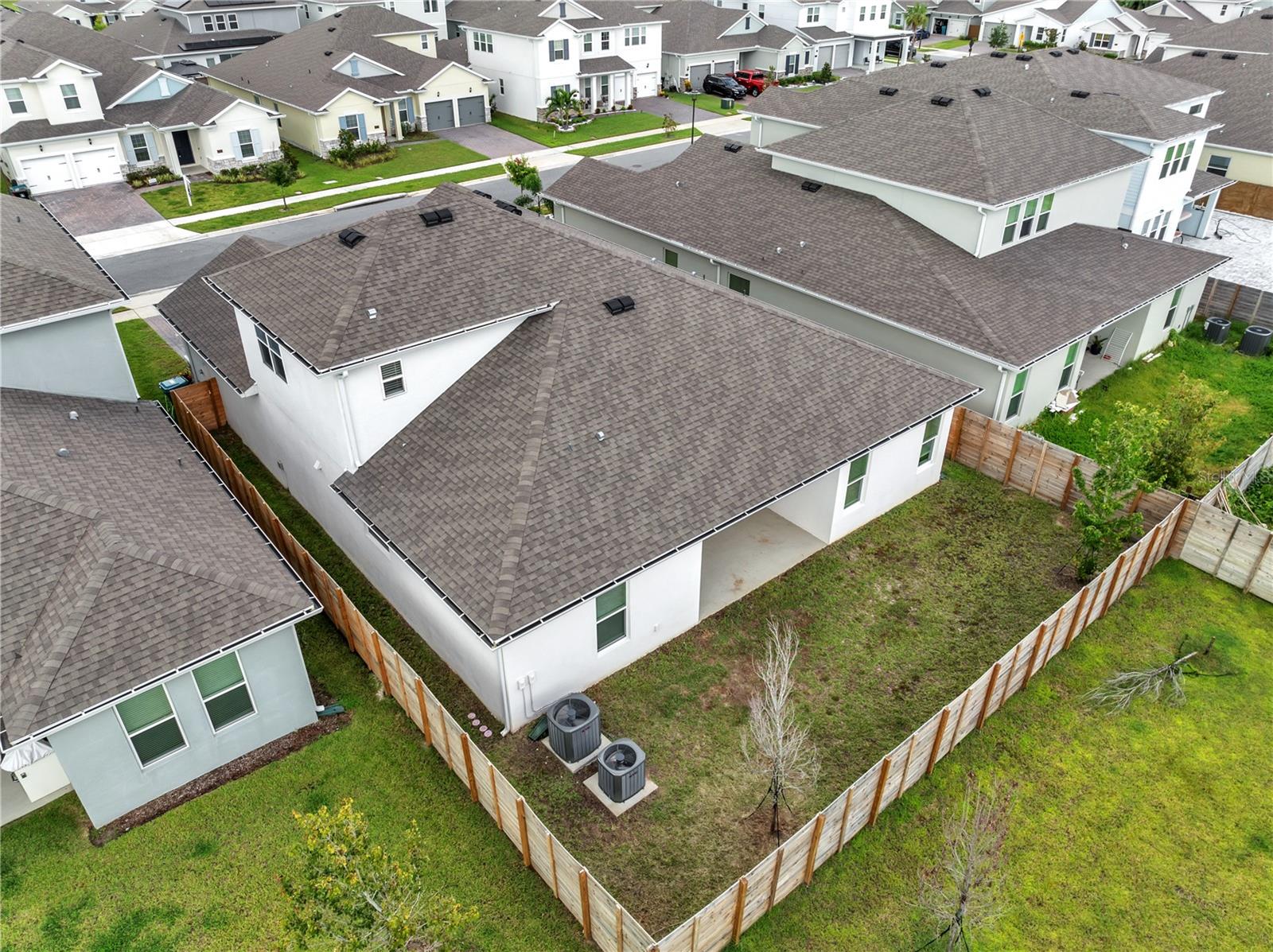 19062 Blueleaf St Property Photo 12