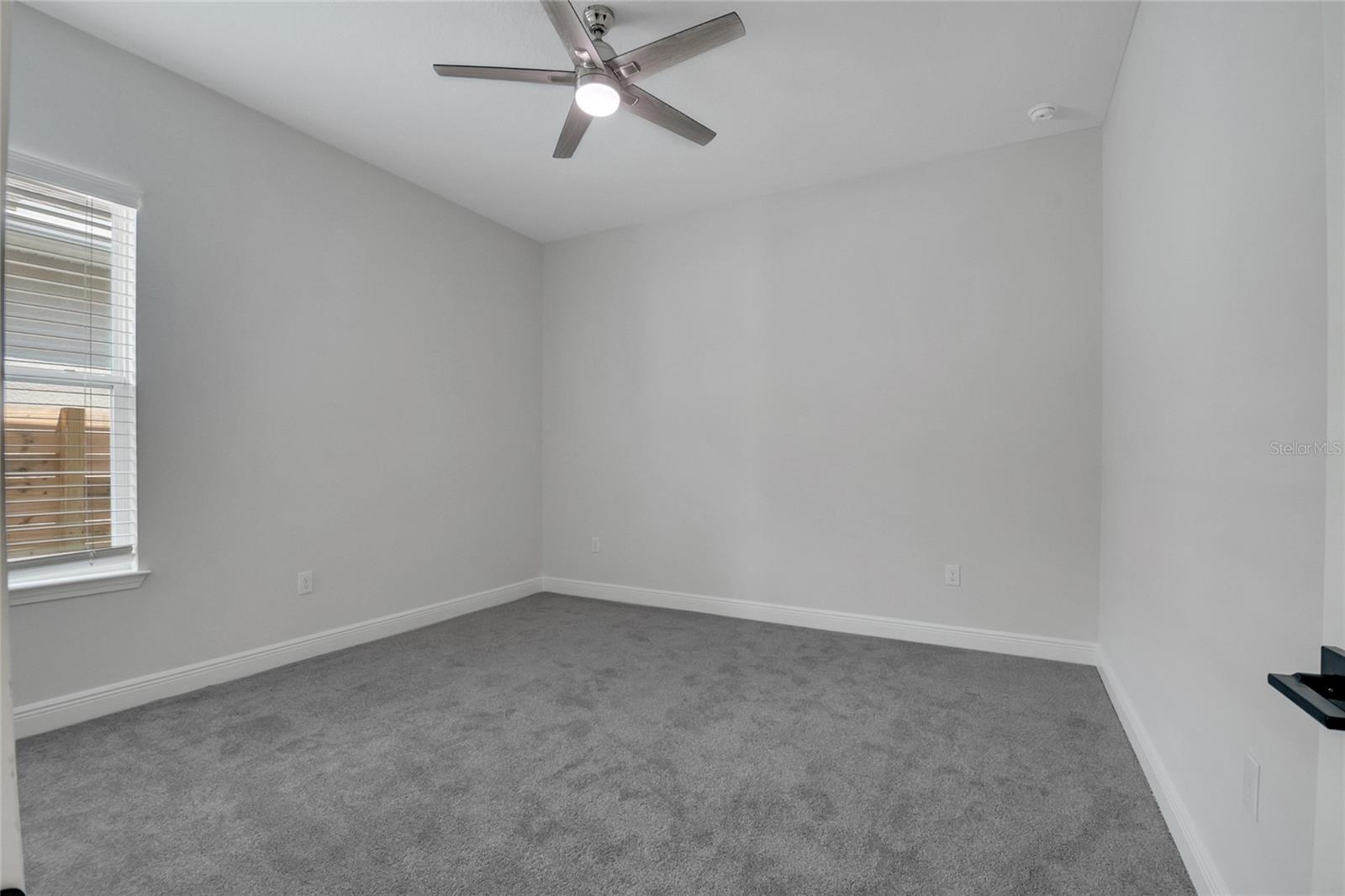 19062 Blueleaf St Property Photo 28