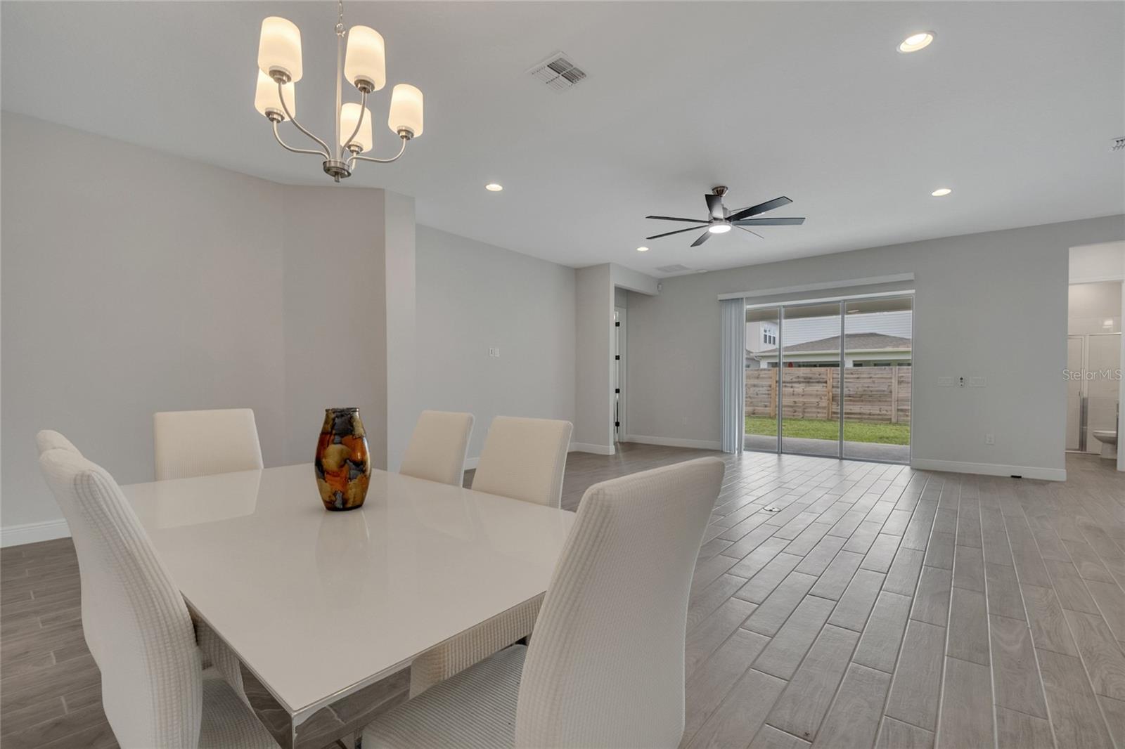 19062 Blueleaf St Property Photo 41