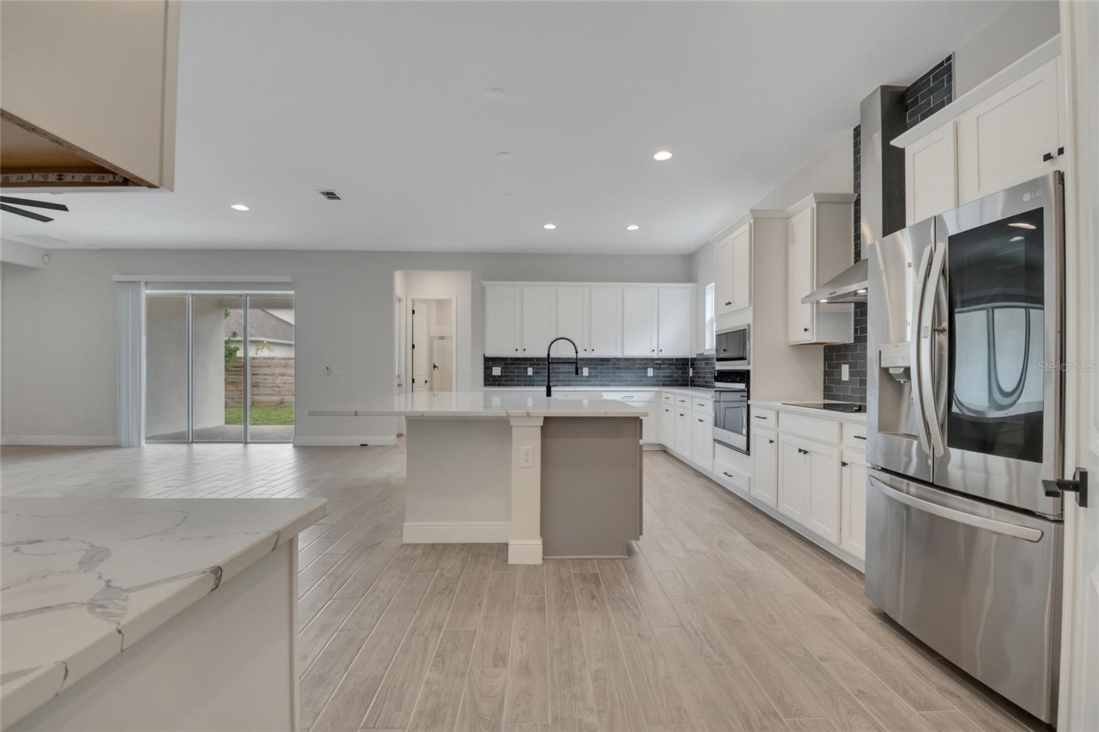 19062 Blueleaf St Property Photo 49