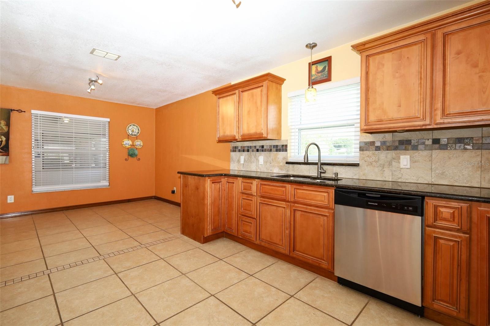 1534 Perez St Property Photo 17