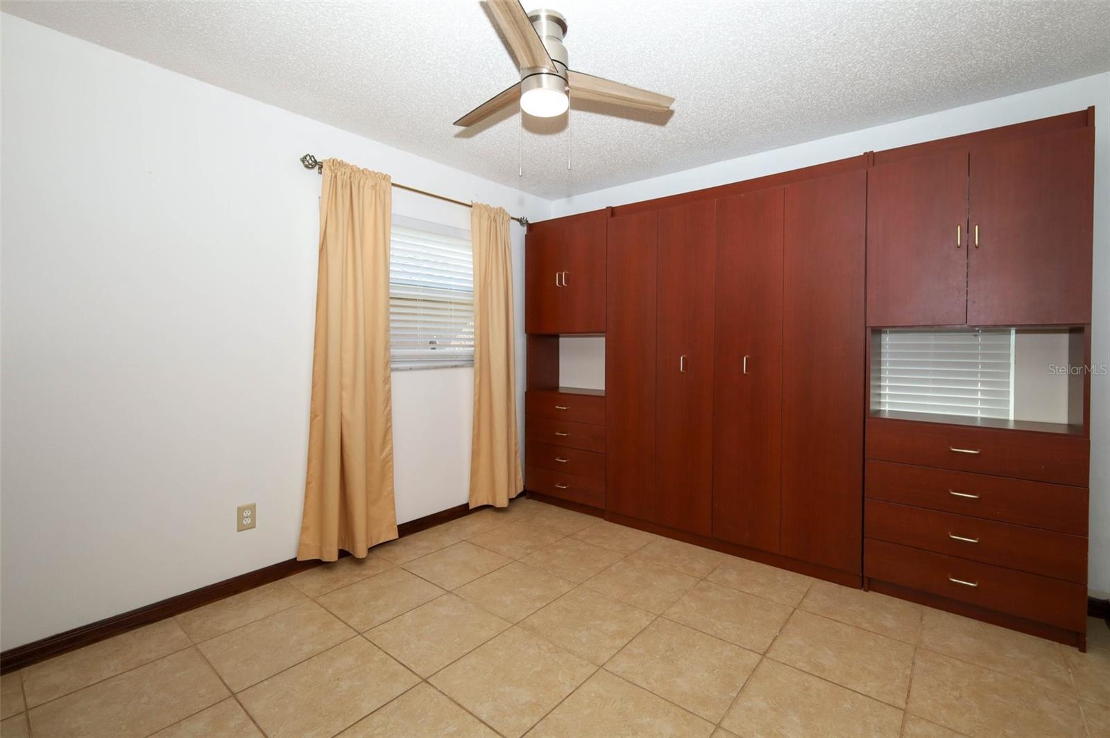 1534 Perez St Property Photo 19