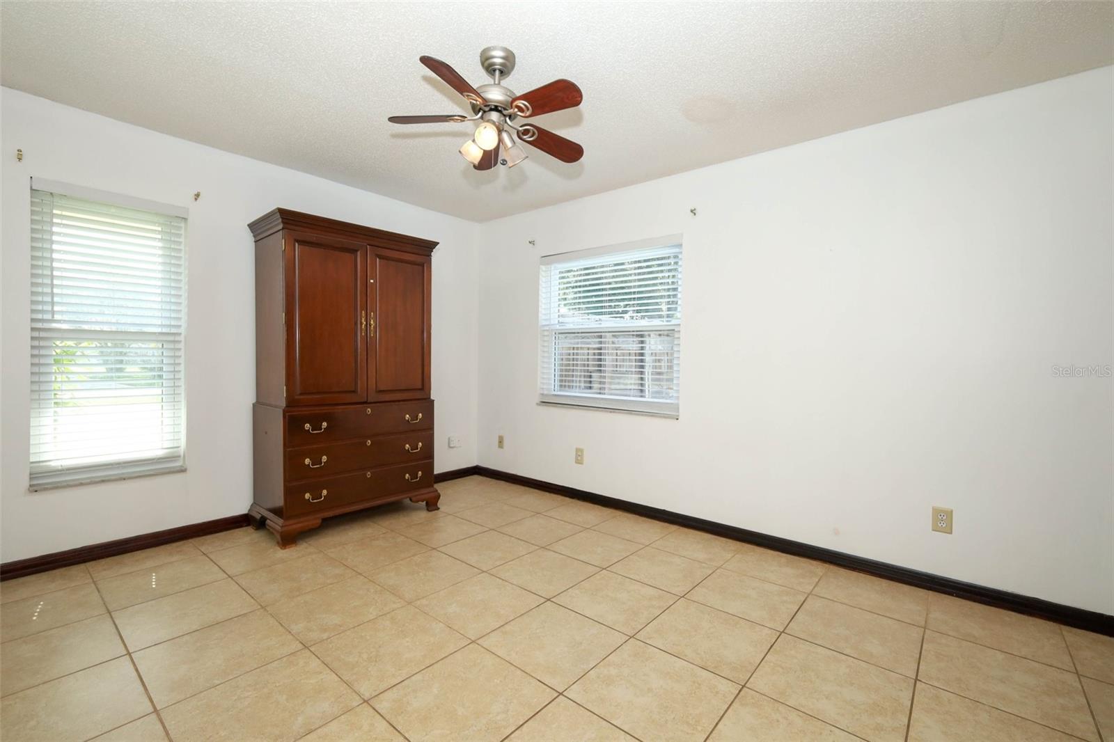 1534 Perez St Property Photo 21