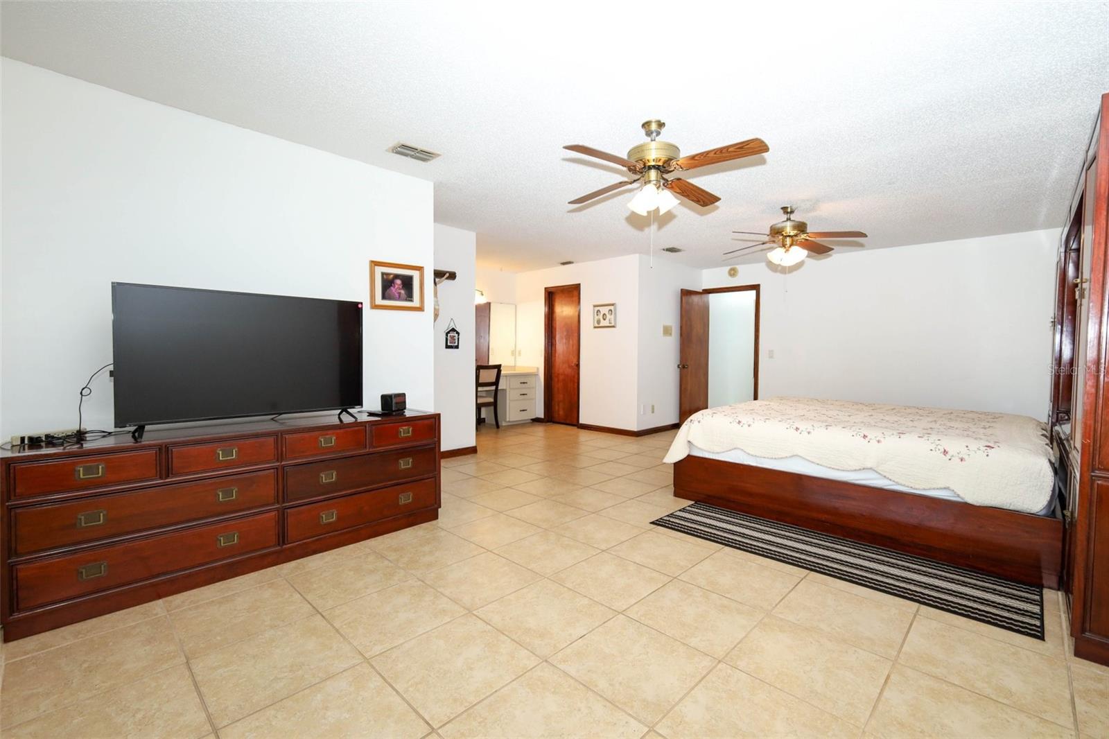 1534 Perez St Property Photo 26