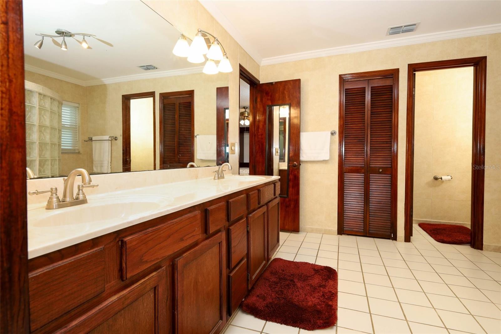1534 Perez St Property Photo 29