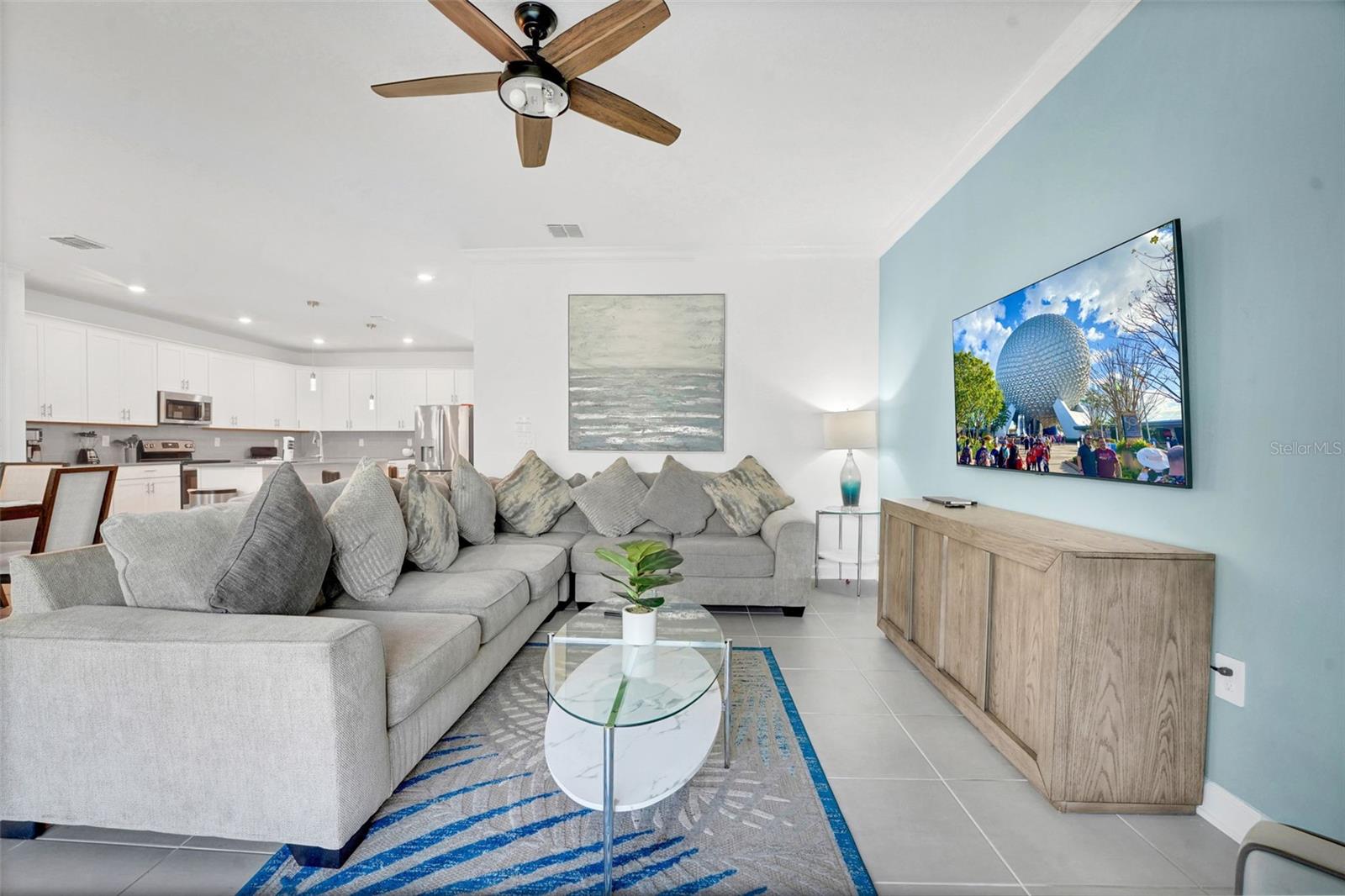 8968 Takeaway Way Property Photo 14