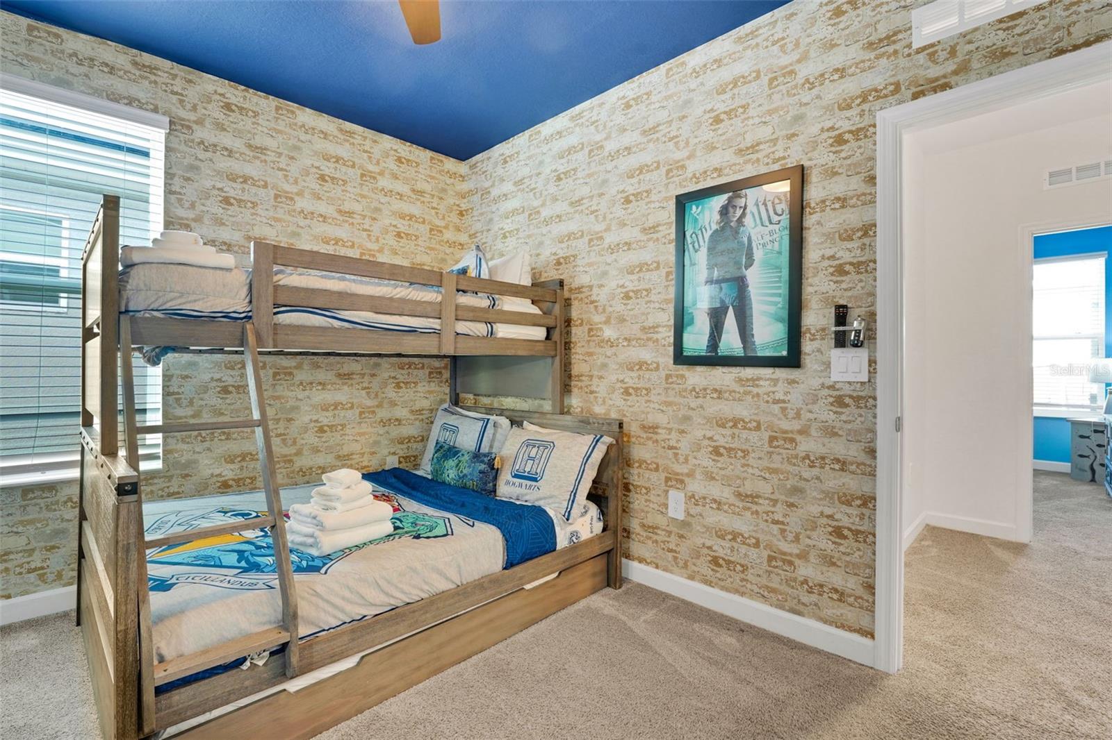 8968 Takeaway Way Property Photo 34