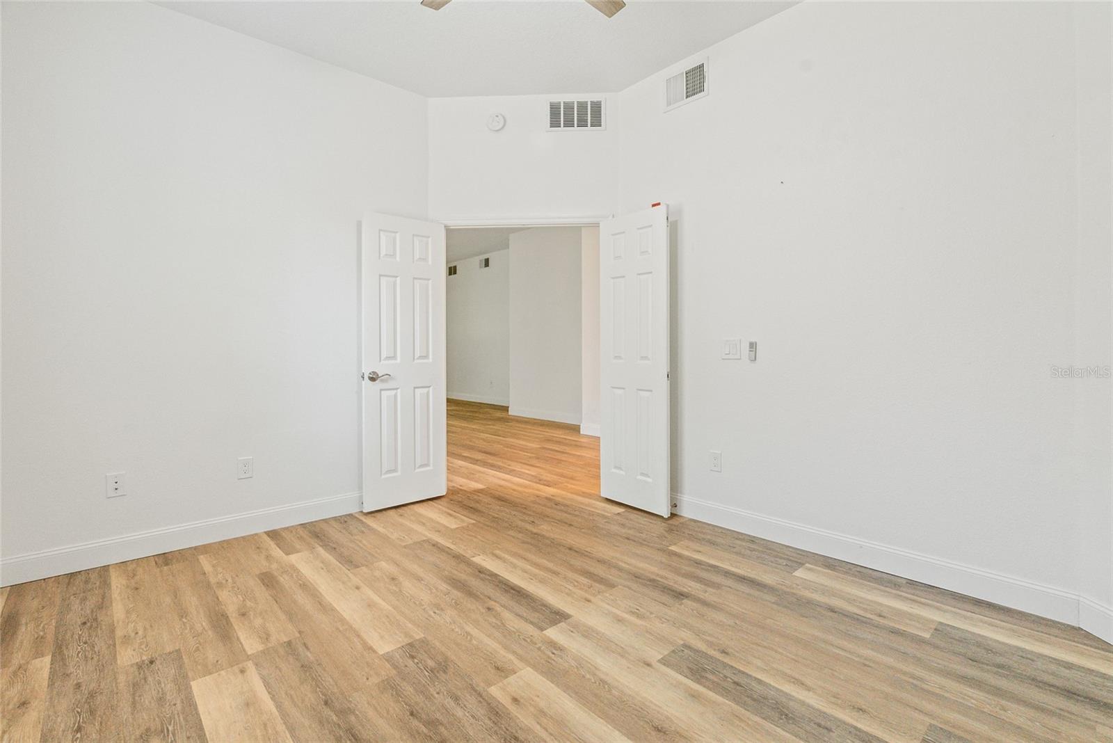 9416 Myrtle Creek Ln #701 Property Photo 23