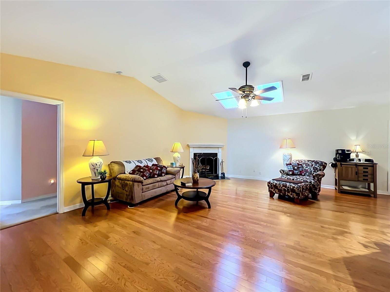 41821 Royal Trails Rd Property Photo 6