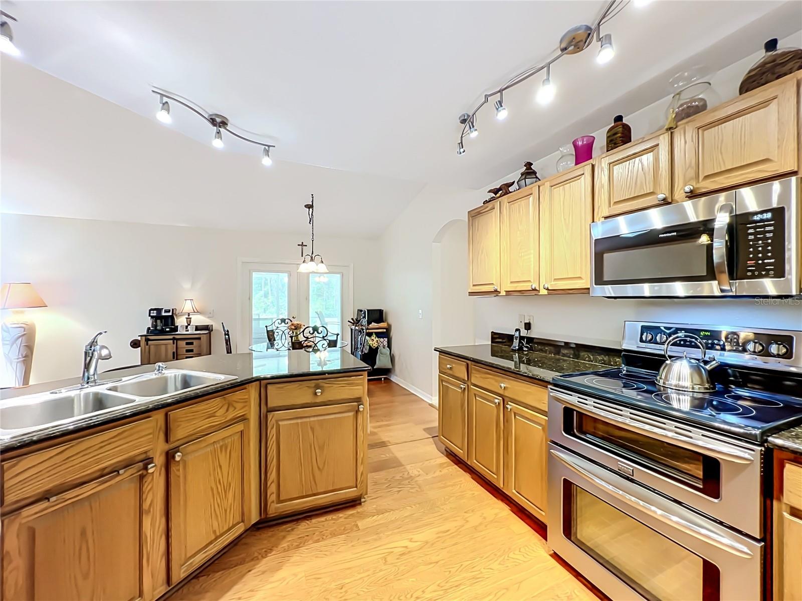 41821 Royal Trails Rd Property Photo 11