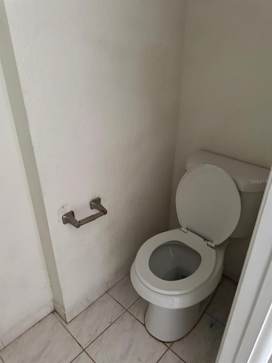 2336 Huntington Green Ct #90 Property Photo 13