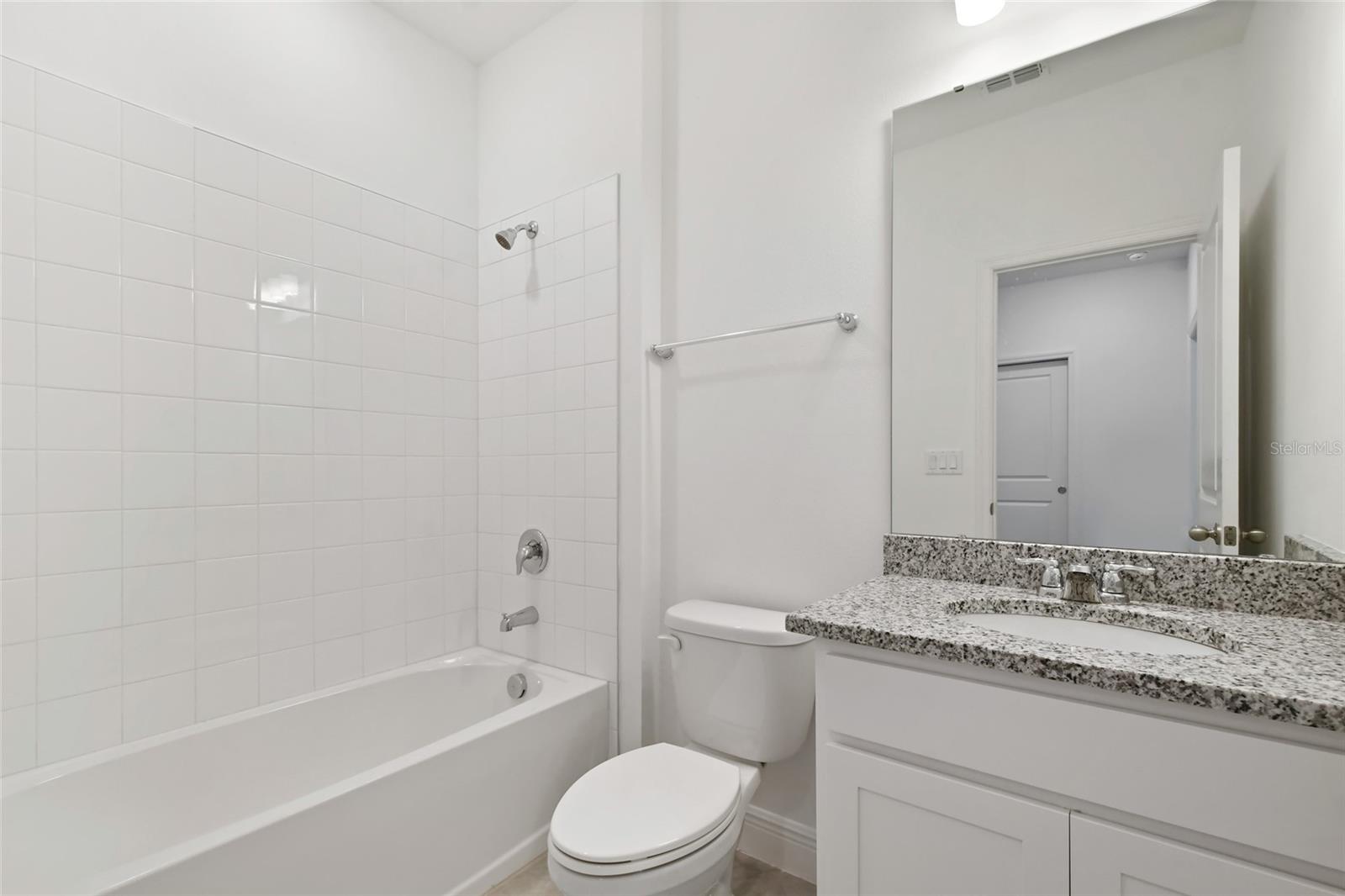 2963 Voyager Ave Property Photo 33