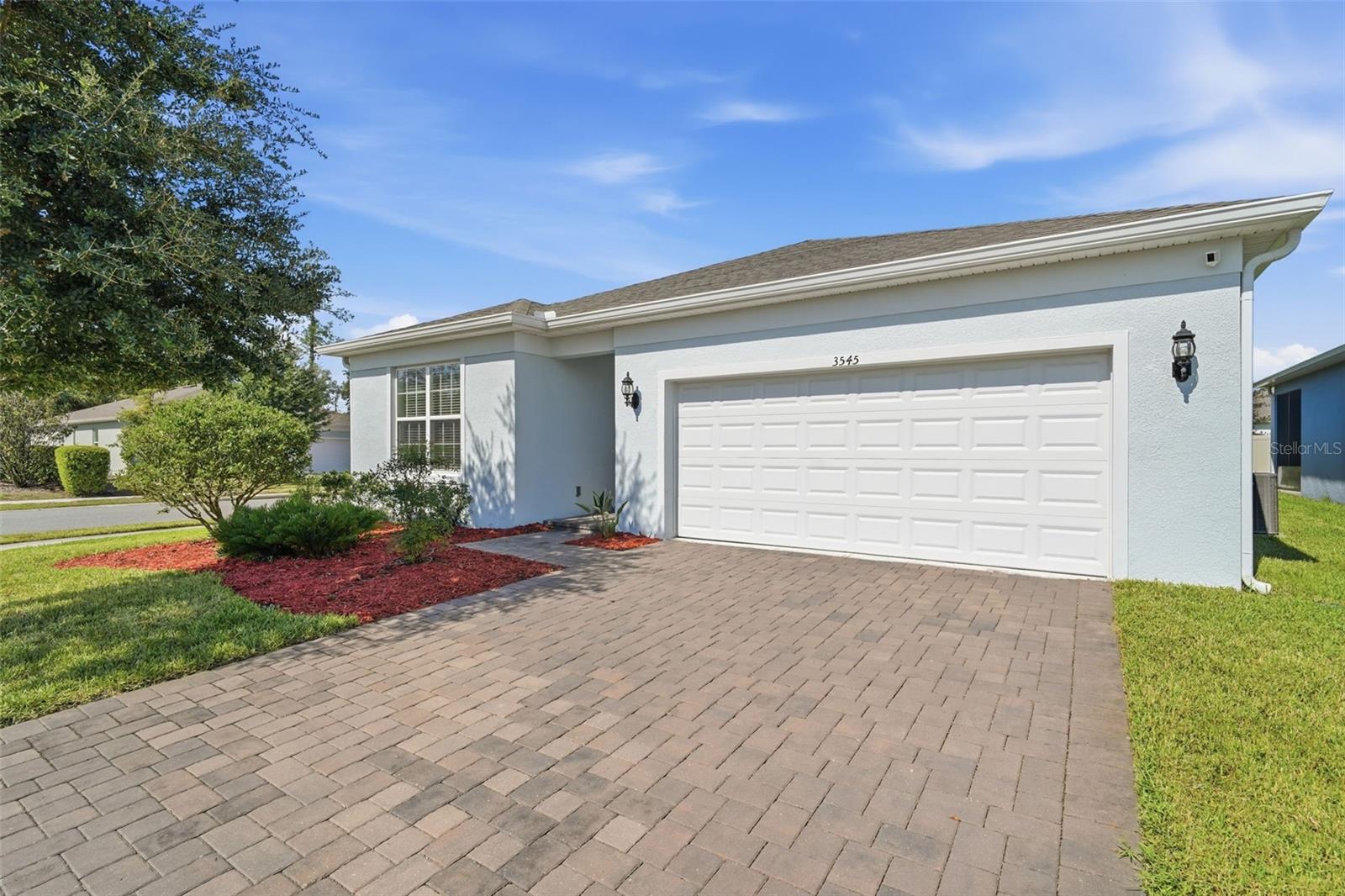 3545 Treetop St Property Photo 4