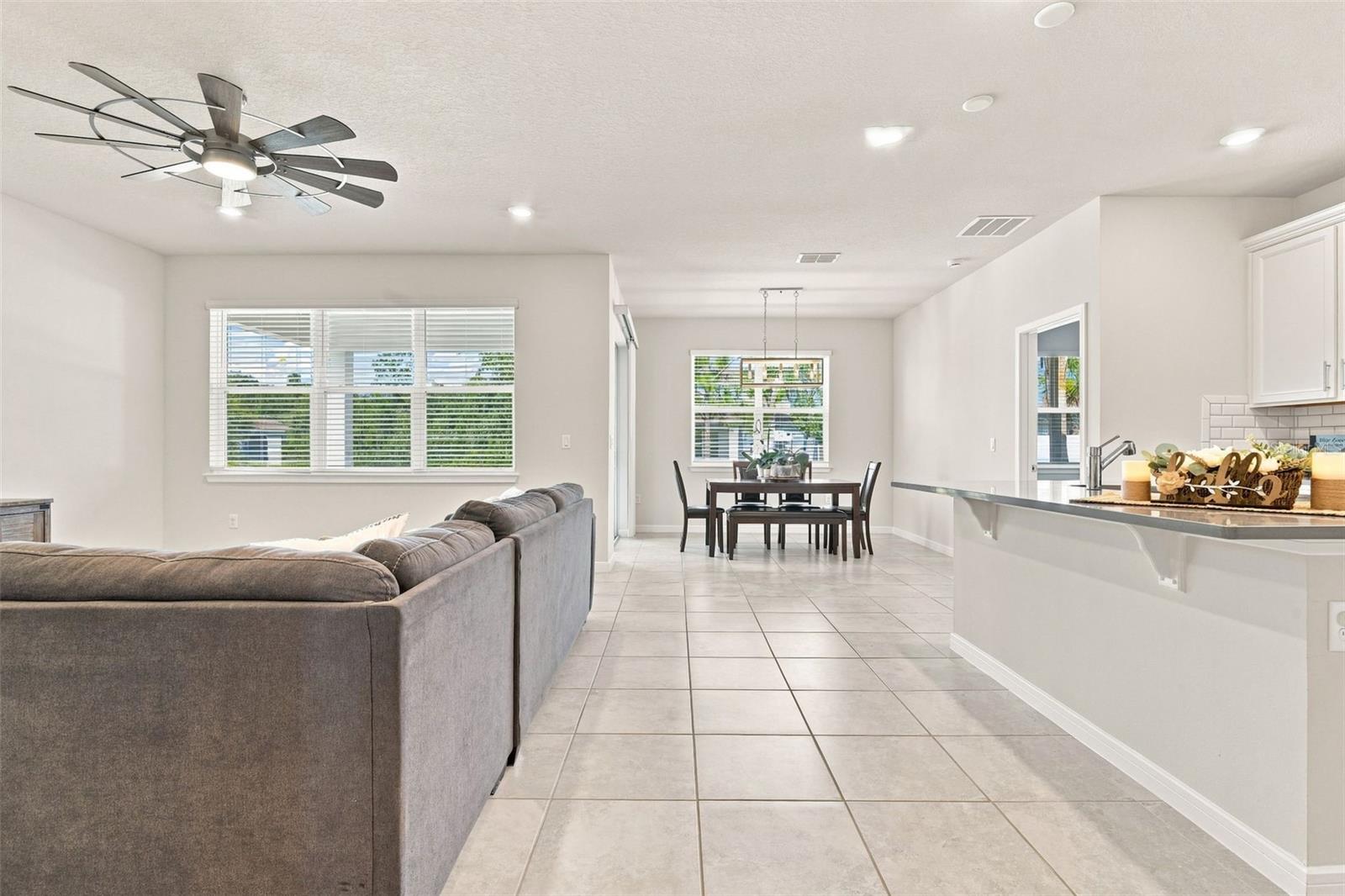 3545 Treetop St Property Photo 6