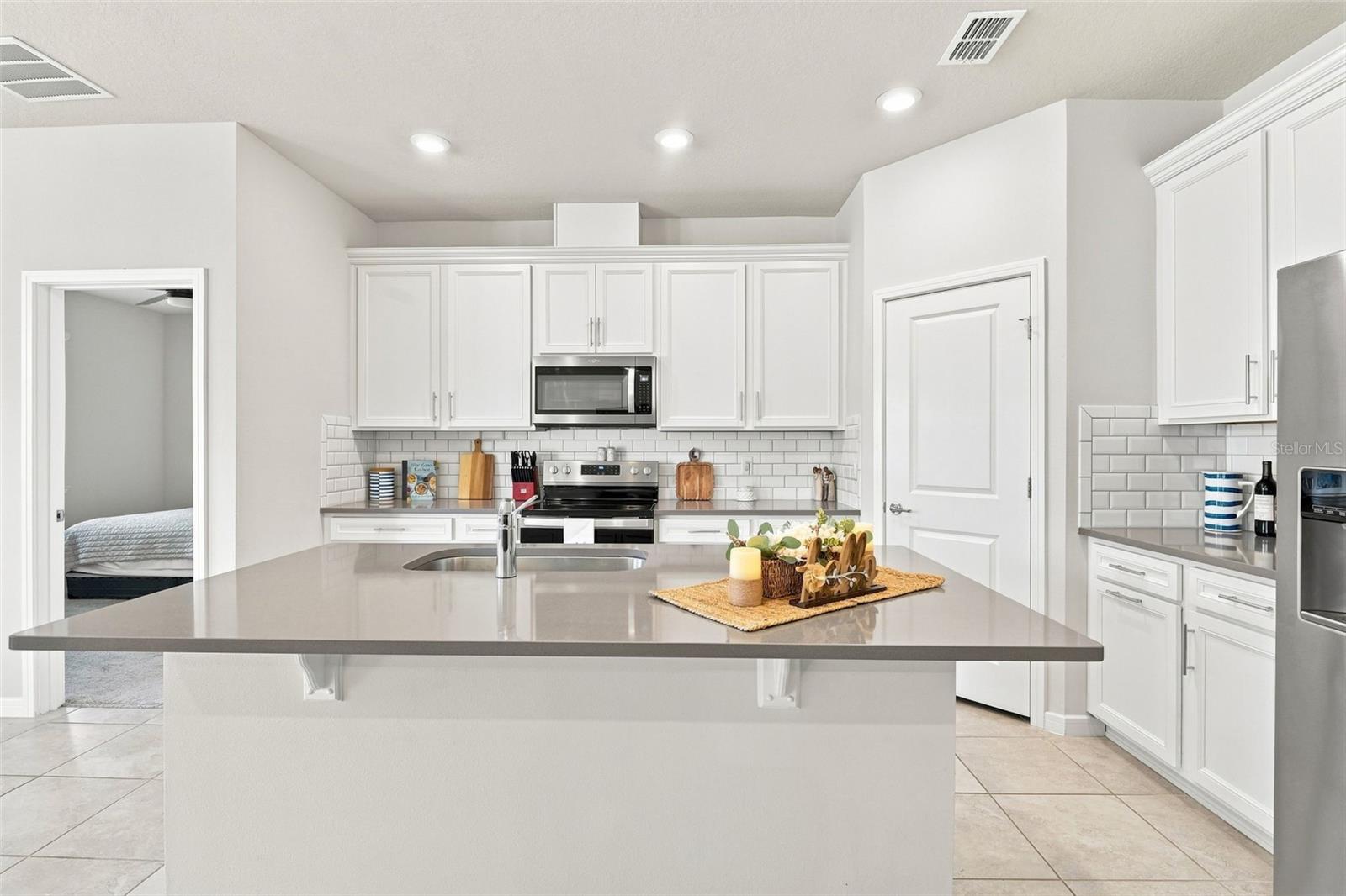 3545 Treetop St Property Photo 9
