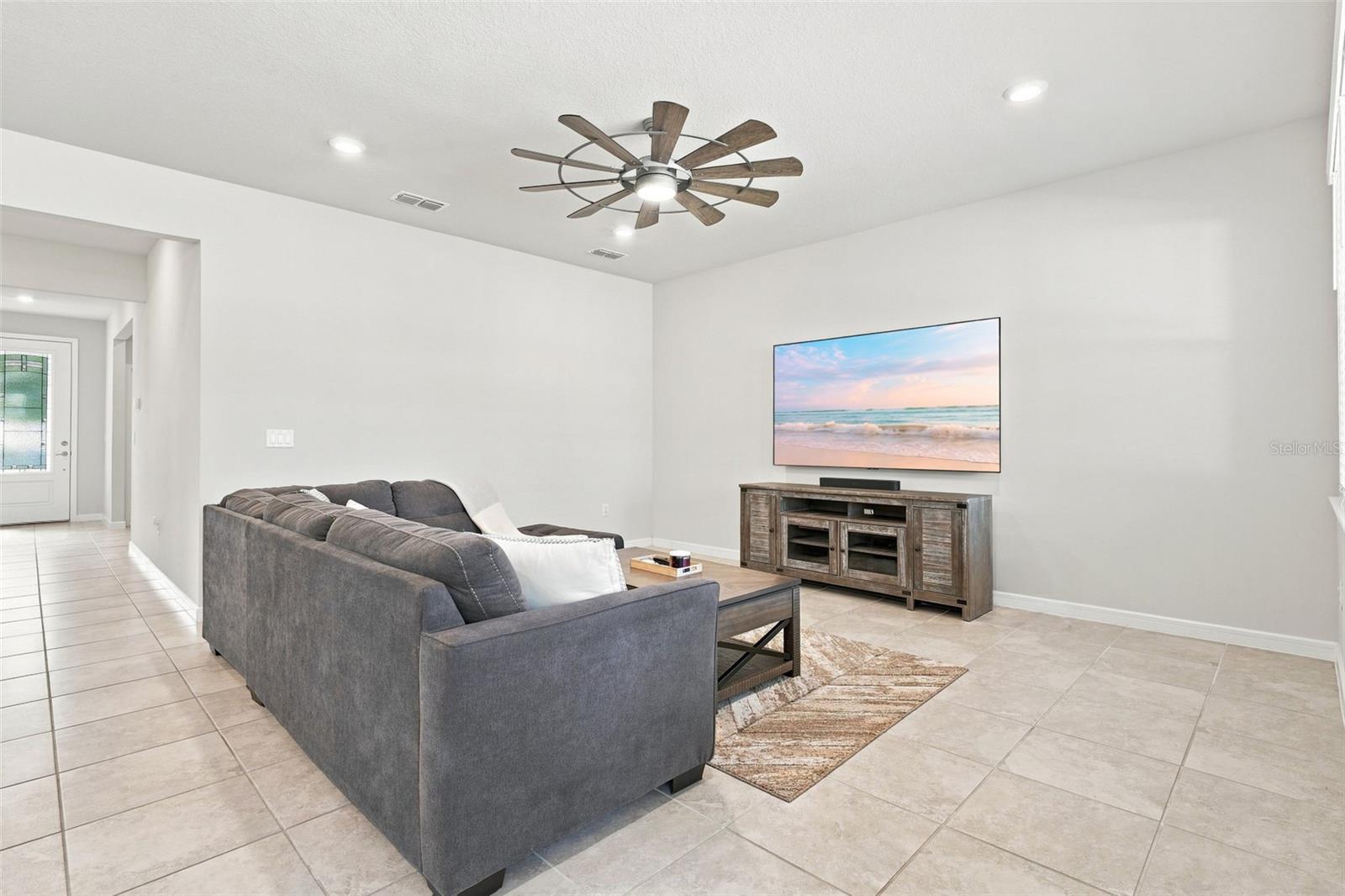 3545 Treetop St Property Photo 15