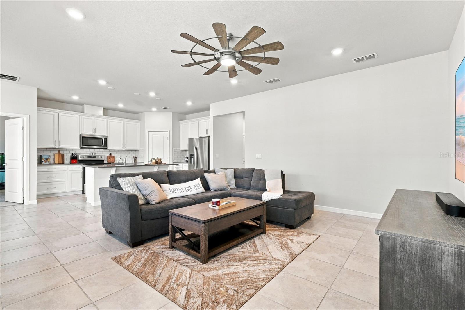 3545 Treetop St Property Photo 16