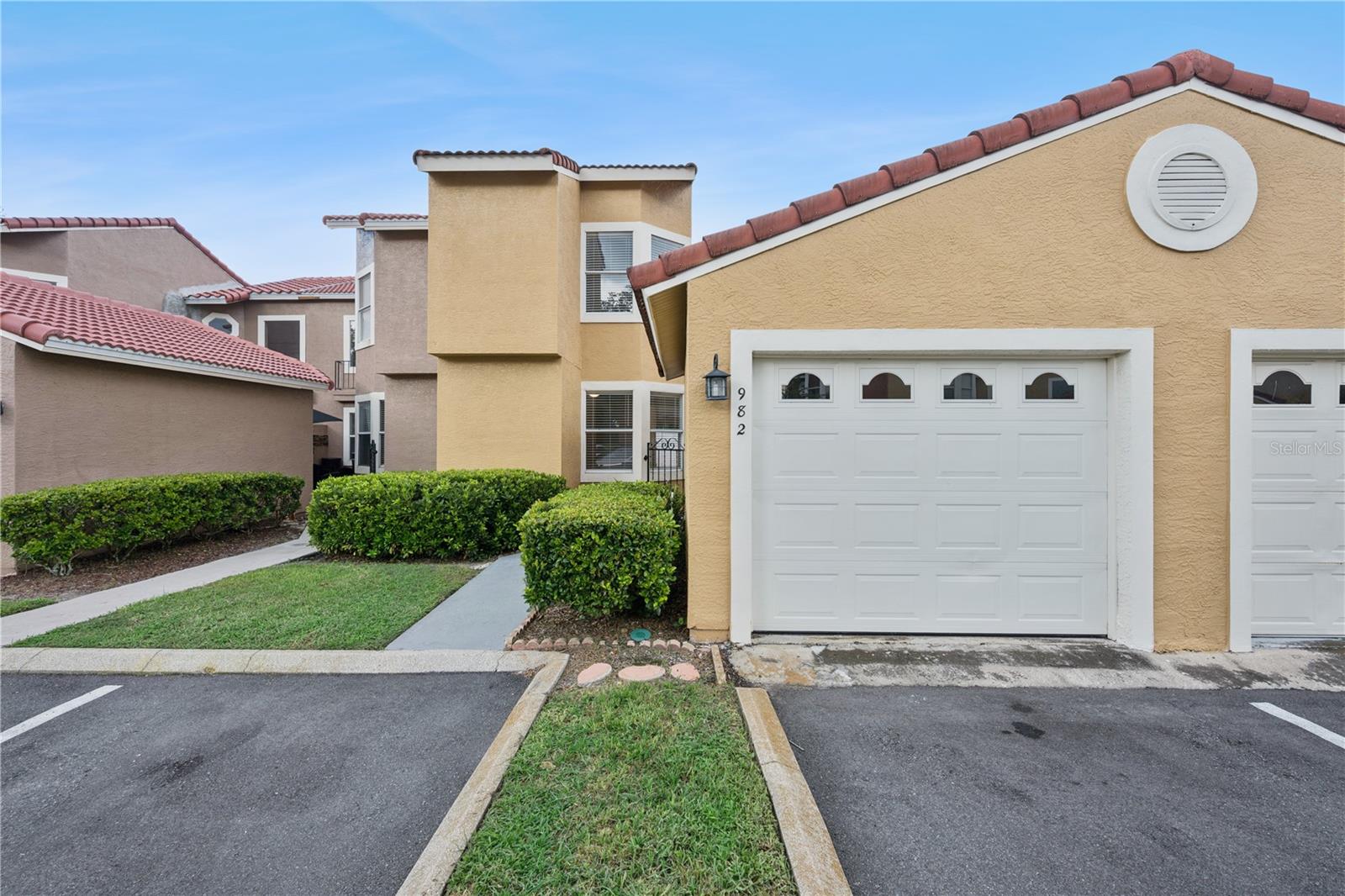 982 Casa Del Sol Cir Property Photo 1