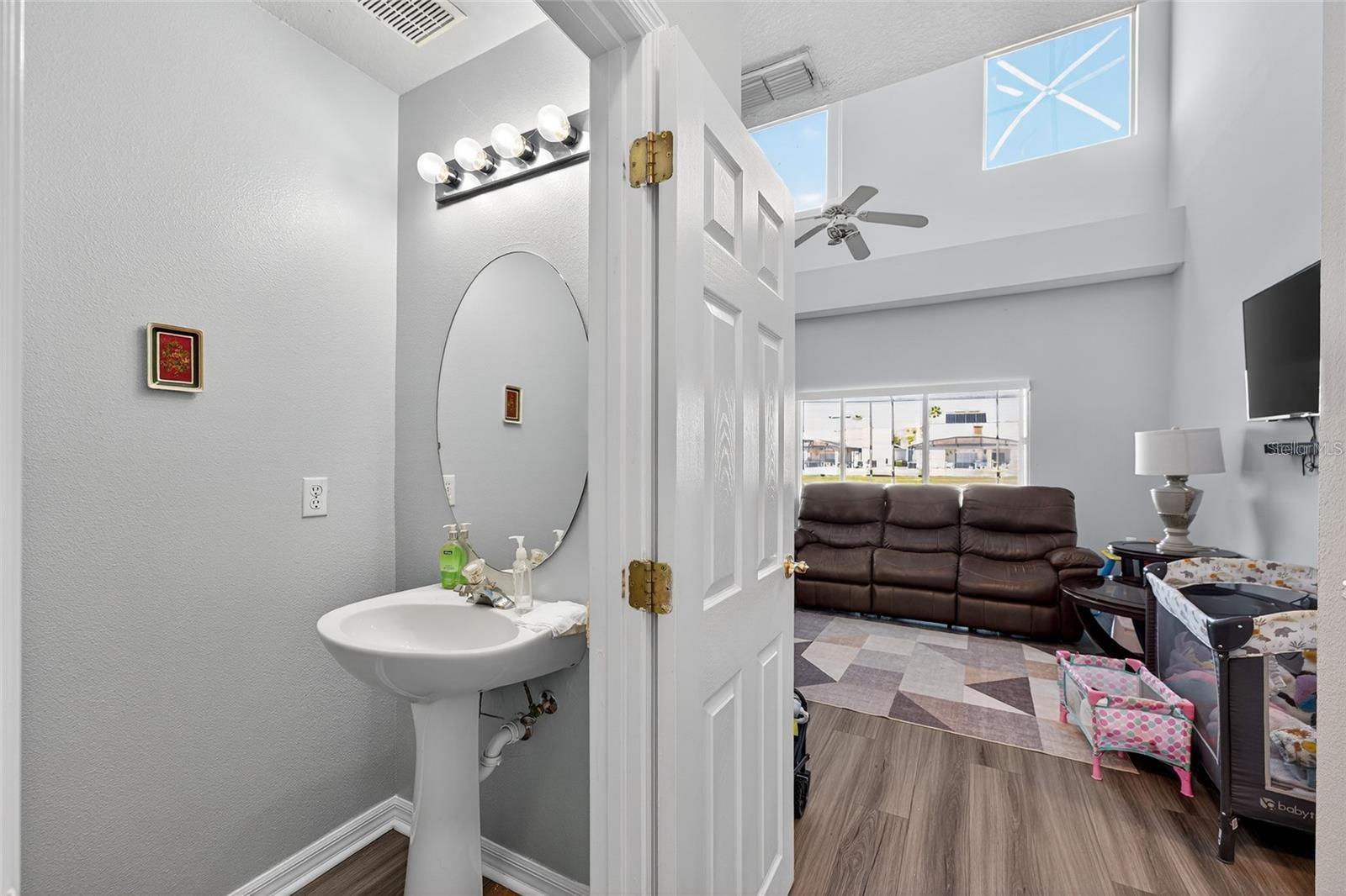 1202 Cumbrian Lakes Ct Property Photo 13