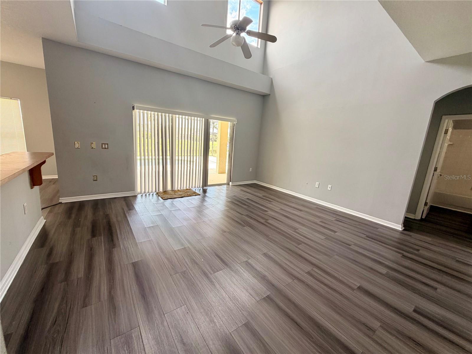 1202 Cumbrian Lakes Ct Property Photo 34
