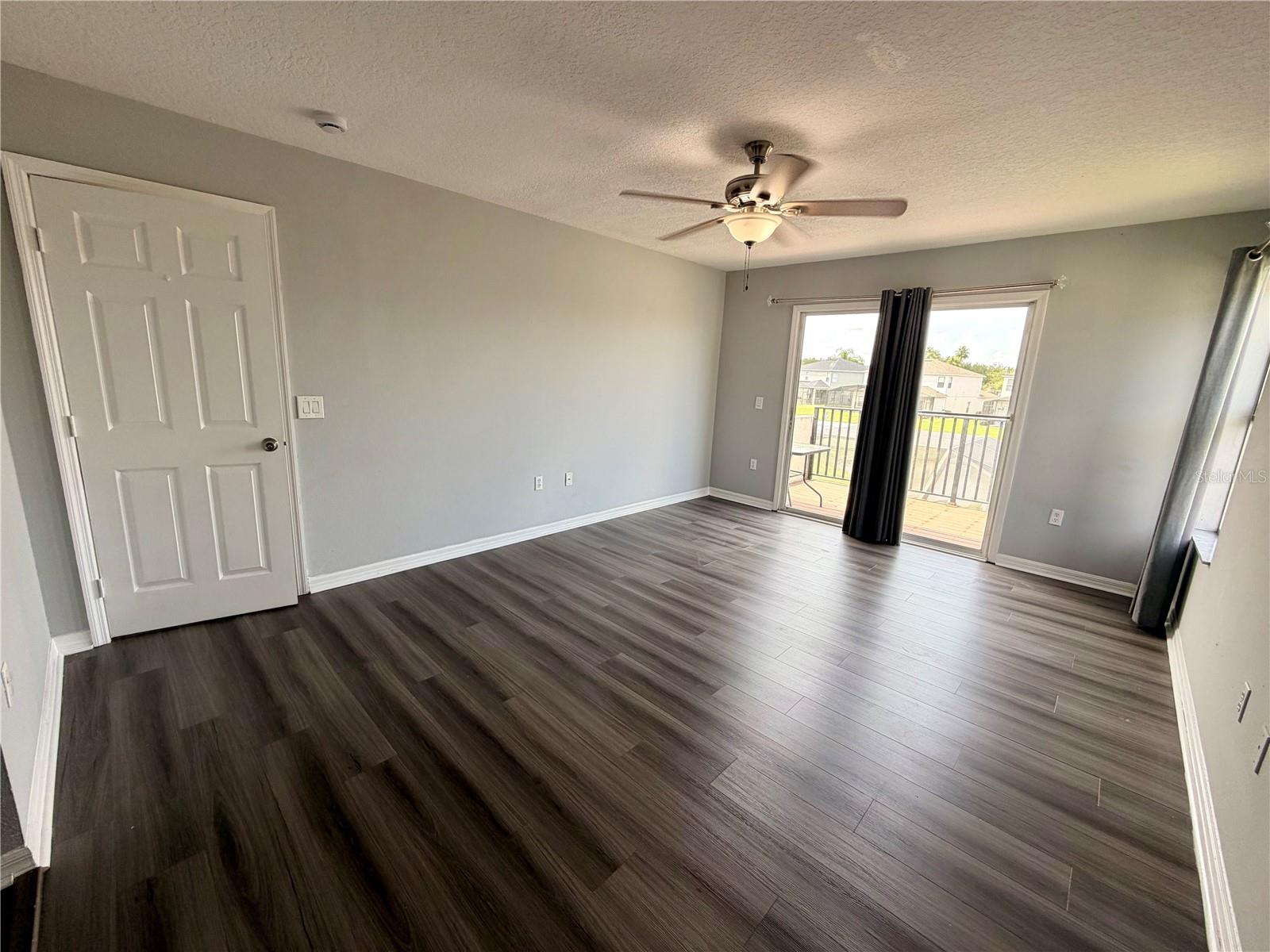 1202 Cumbrian Lakes Ct Property Photo 38