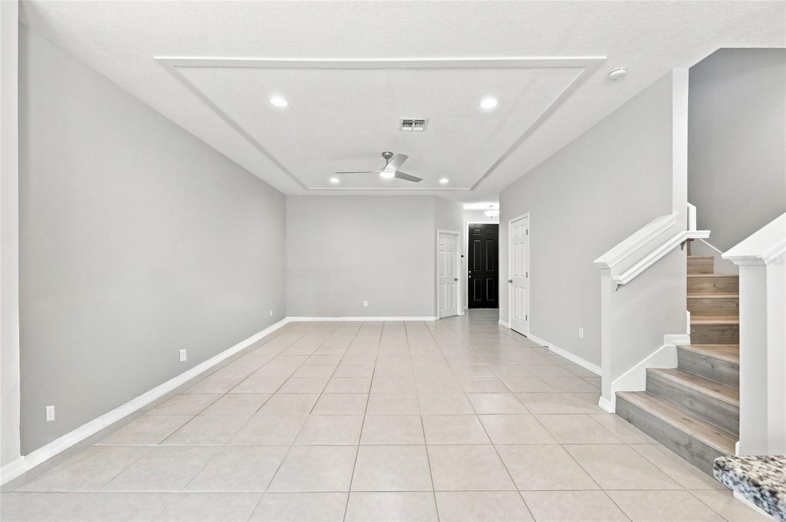 2559 Sedge Grass Way Property Photo 6