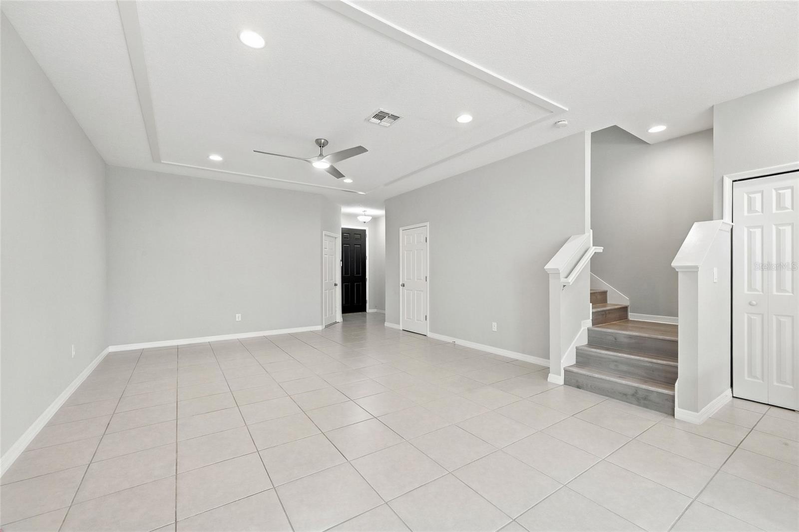 2559 Sedge Grass Way Property Photo 7