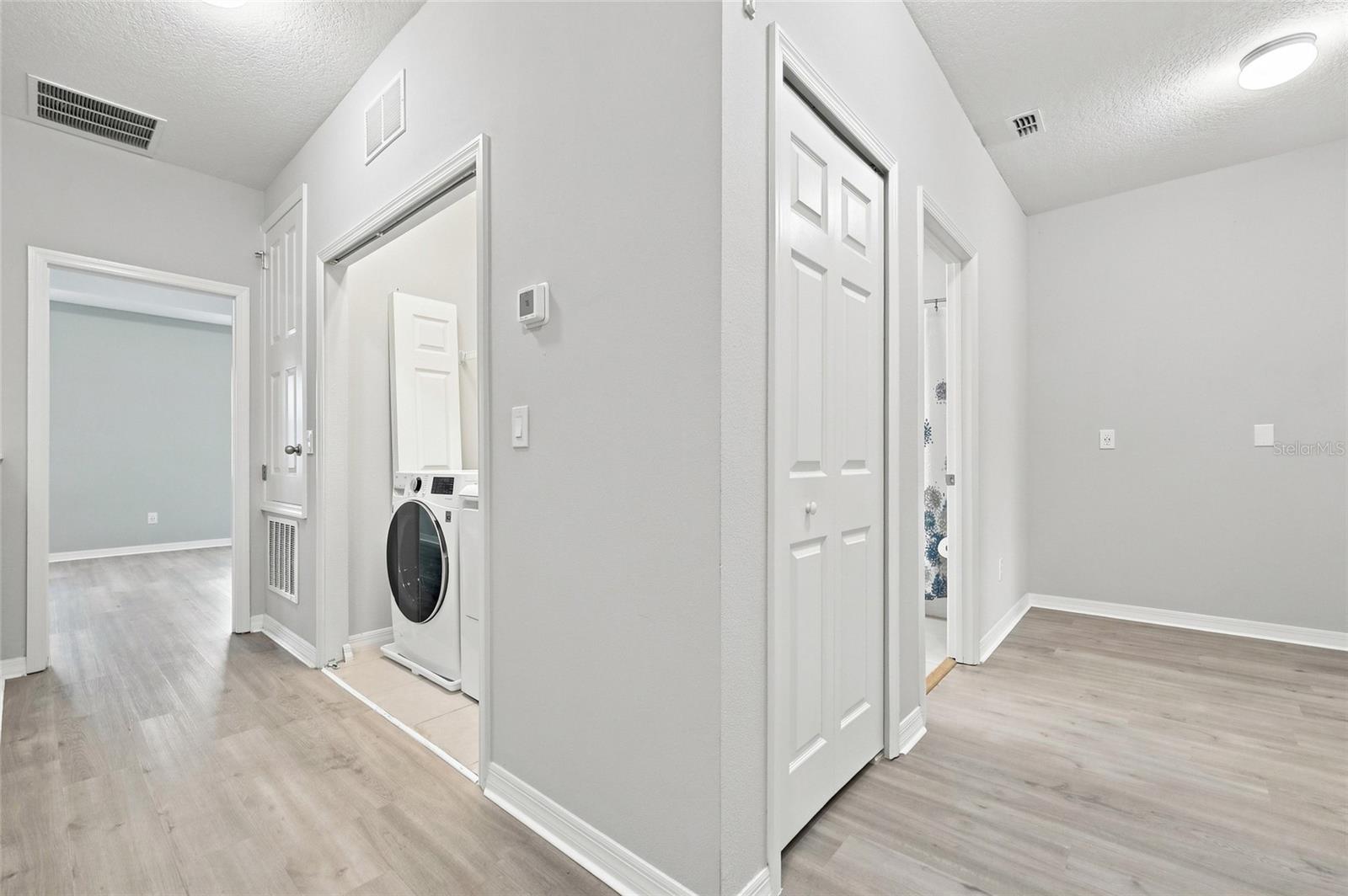 2559 Sedge Grass Way Property Photo 14