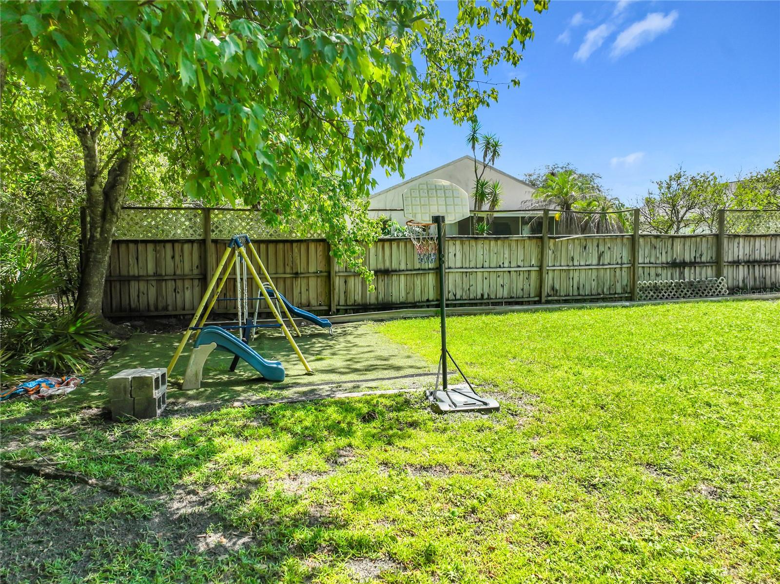 1211 Flowers Pointe Ln Property Photo 35