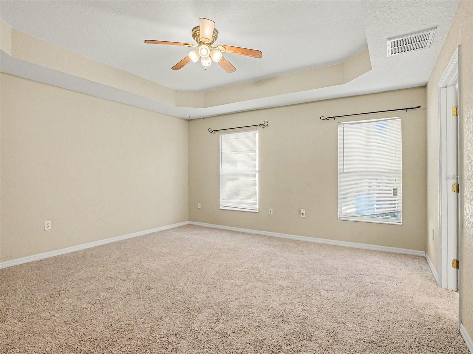 121 Shaddock Dr Property Photo 15