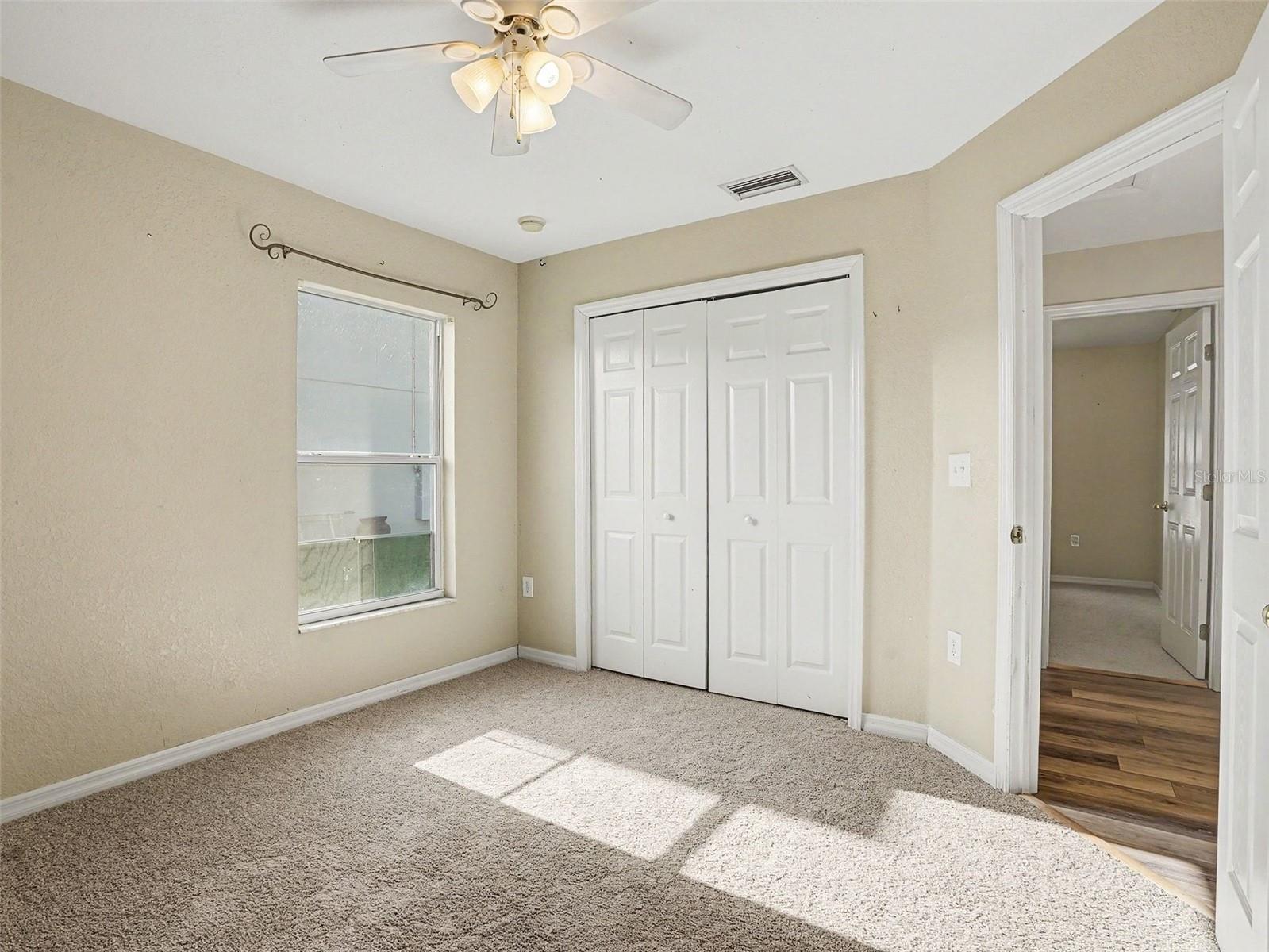 121 Shaddock Dr Property Photo 22