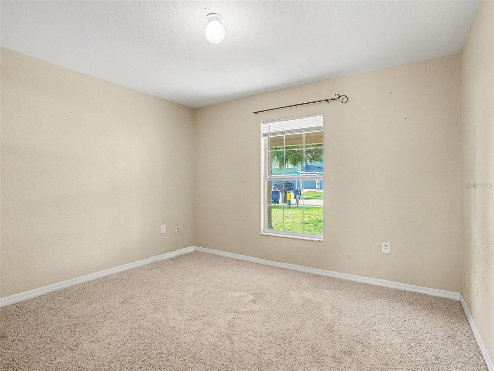 121 Shaddock Dr Property Photo 23