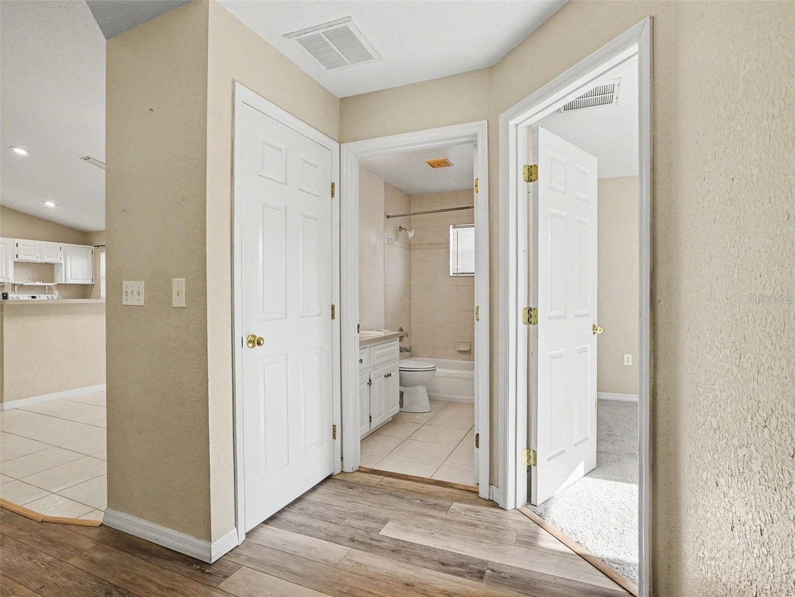 121 Shaddock Dr Property Photo 25