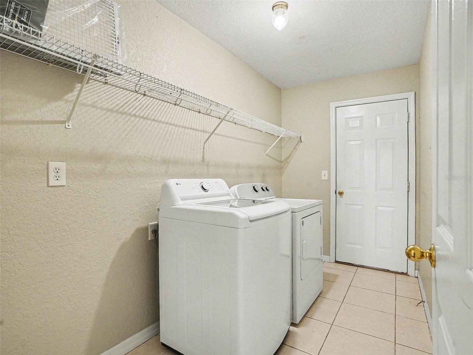 121 Shaddock Dr Property Photo 27