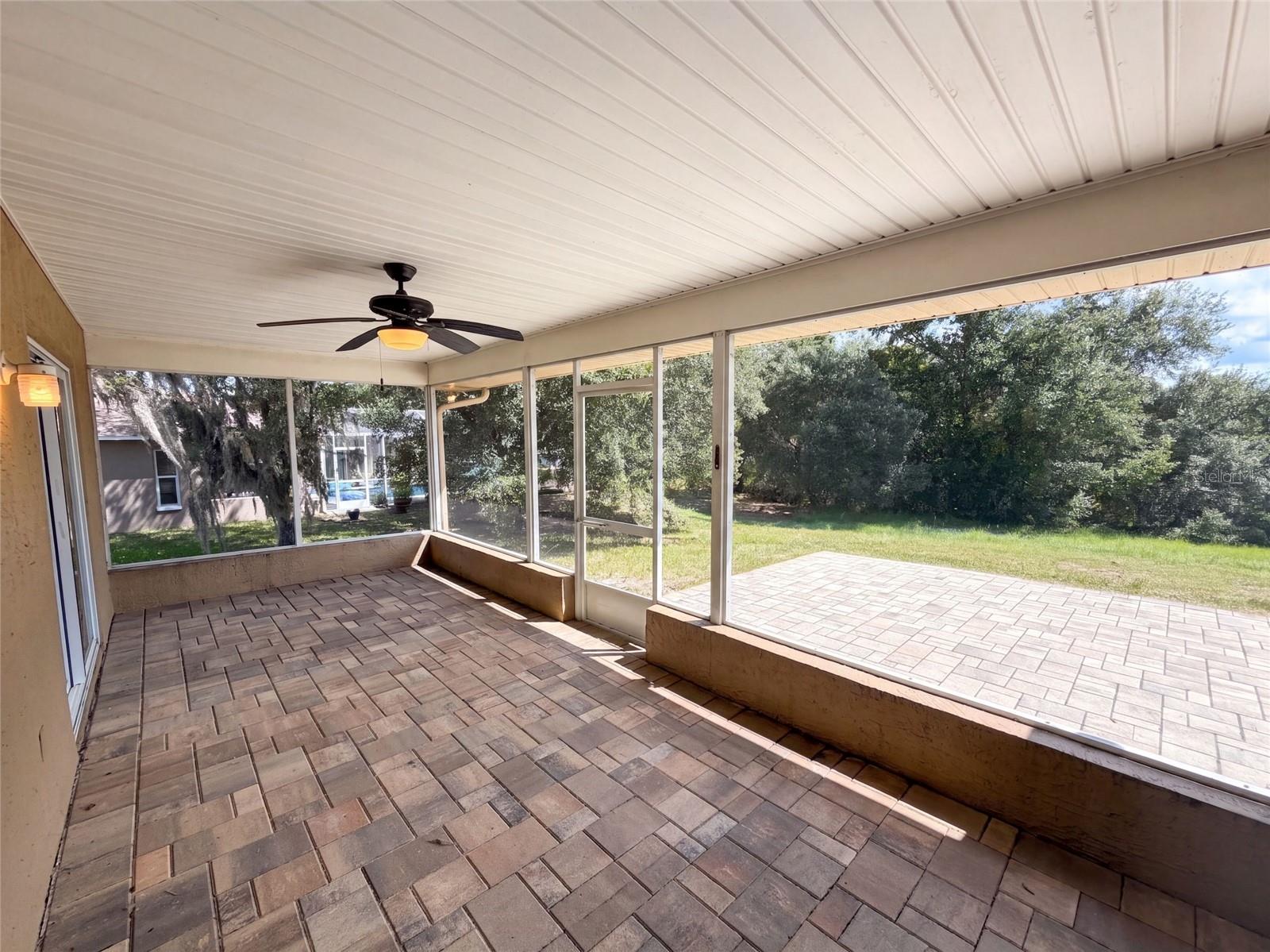 4573 Bayridge Ct Property Photo 4