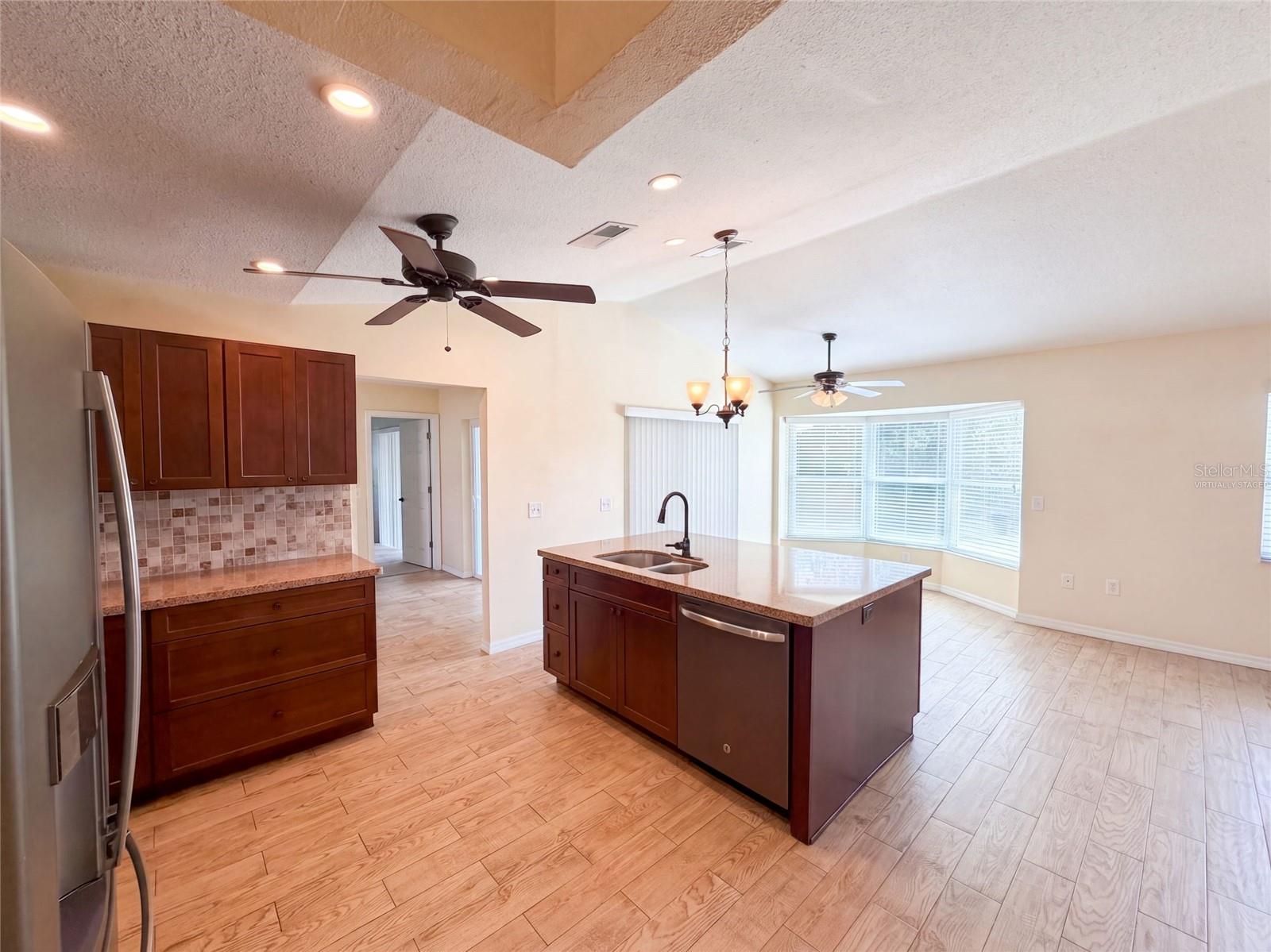 4573 Bayridge Ct Property Photo 8