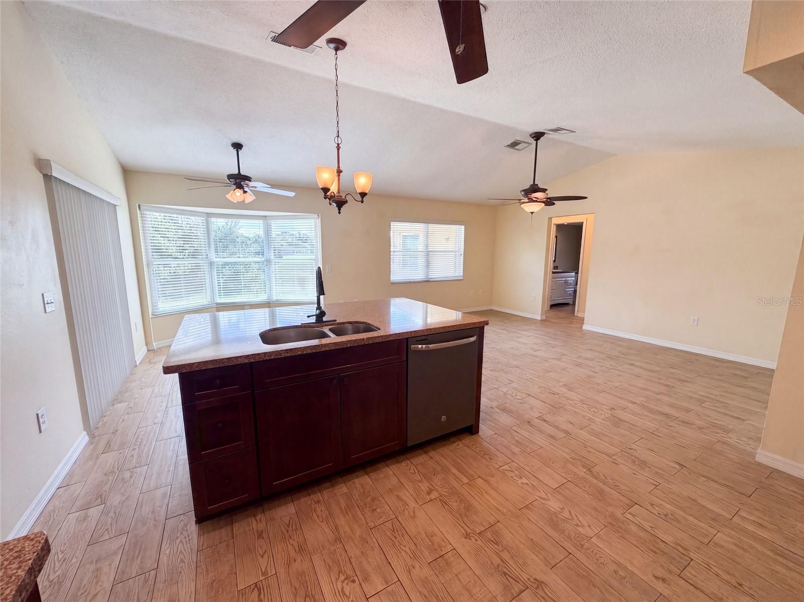 4573 Bayridge Ct Property Photo 11