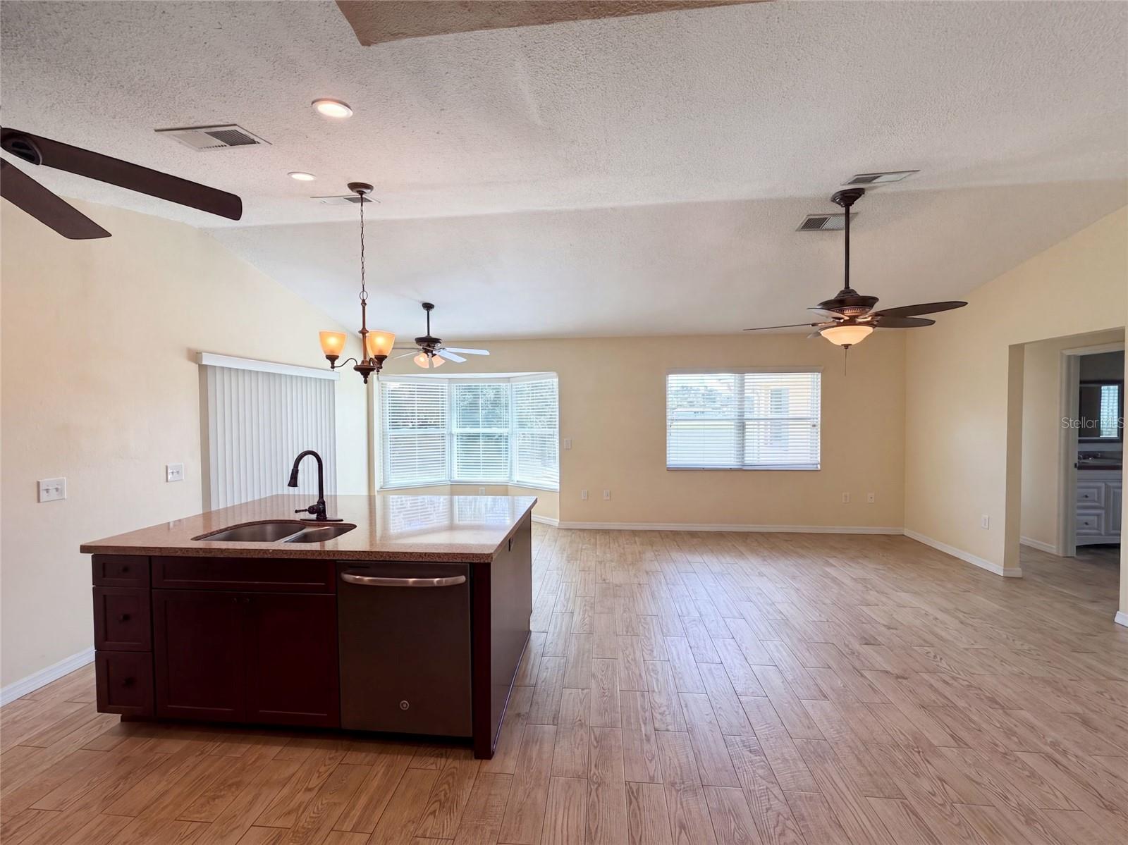 4573 Bayridge Ct Property Photo 12