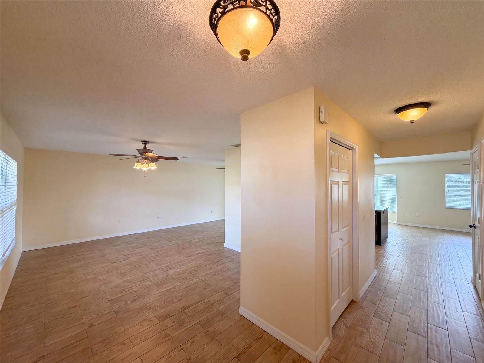 4573 Bayridge Ct Property Photo 15