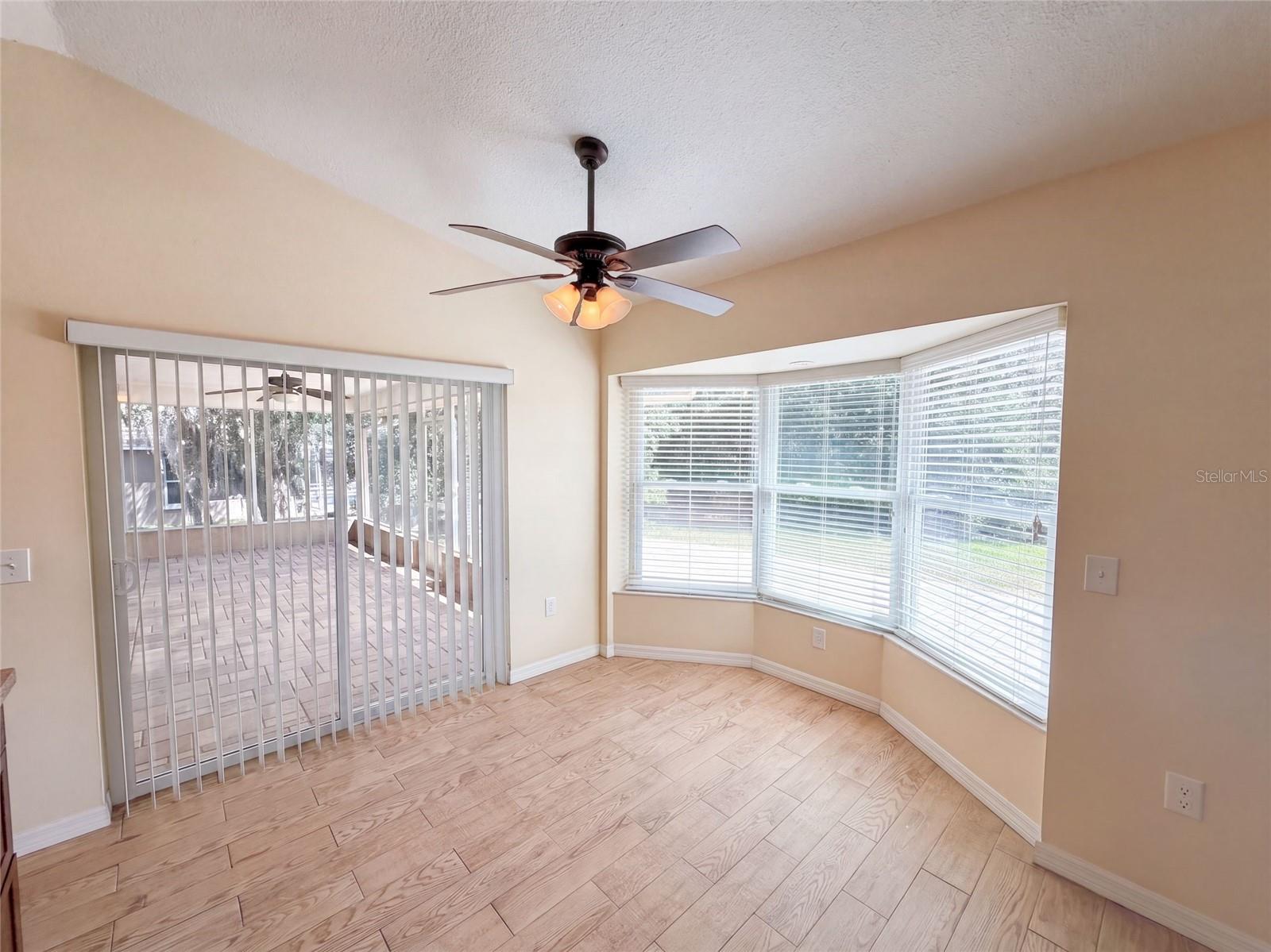 4573 Bayridge Ct Property Photo 20