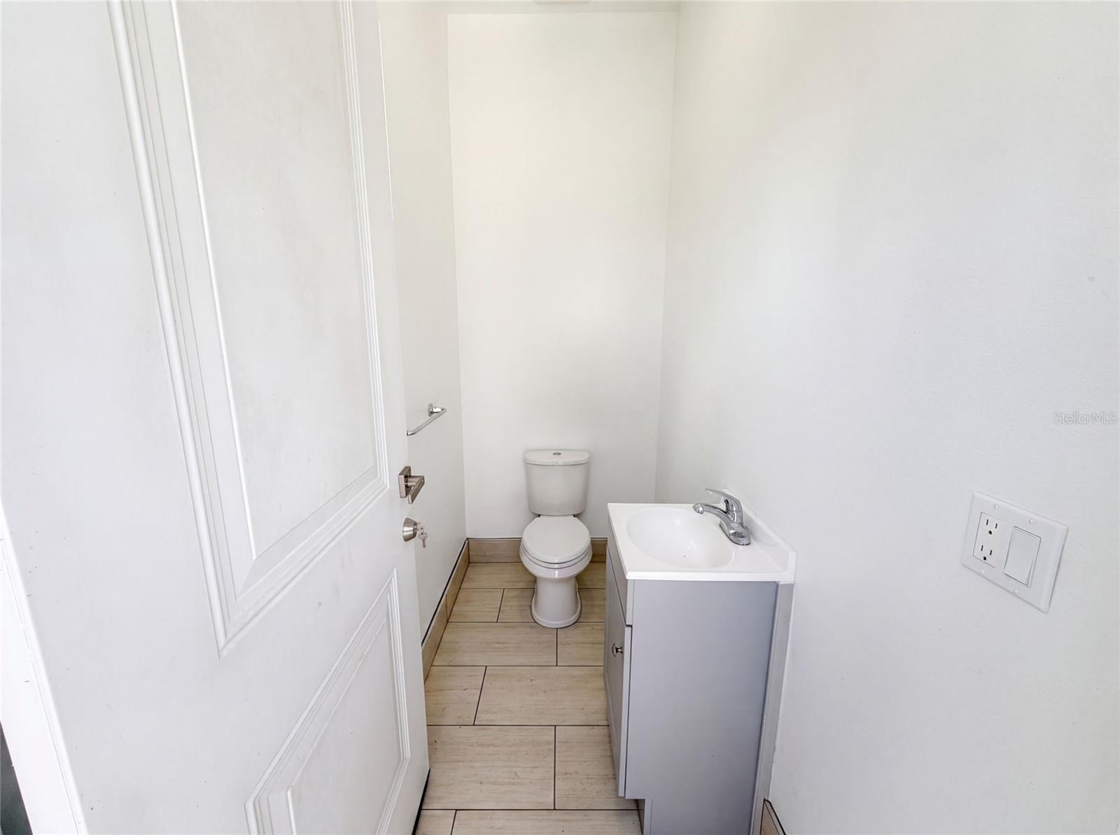 20797 Racine St Property Photo 23